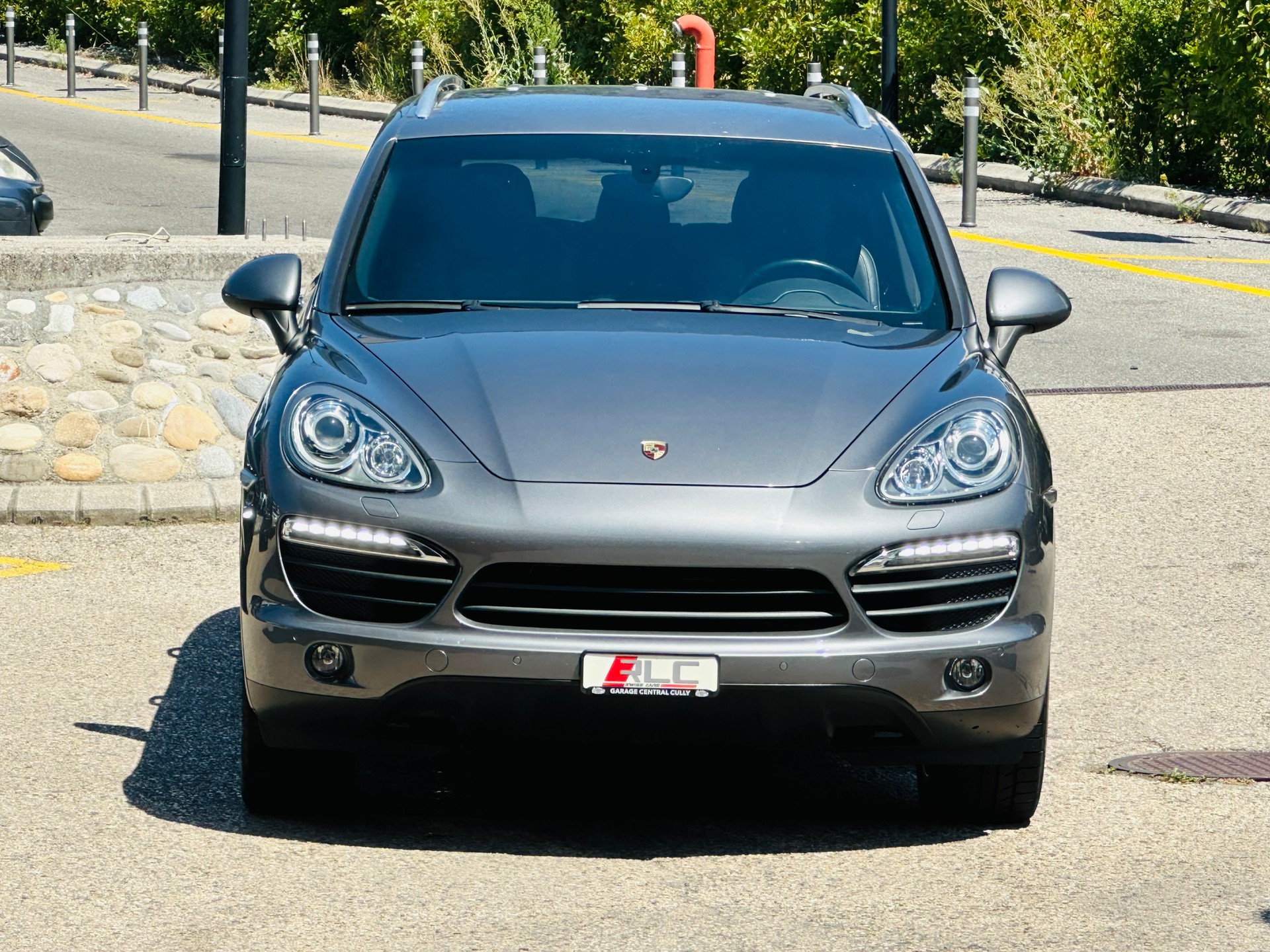 PORSCHE Cayenne S-image-2