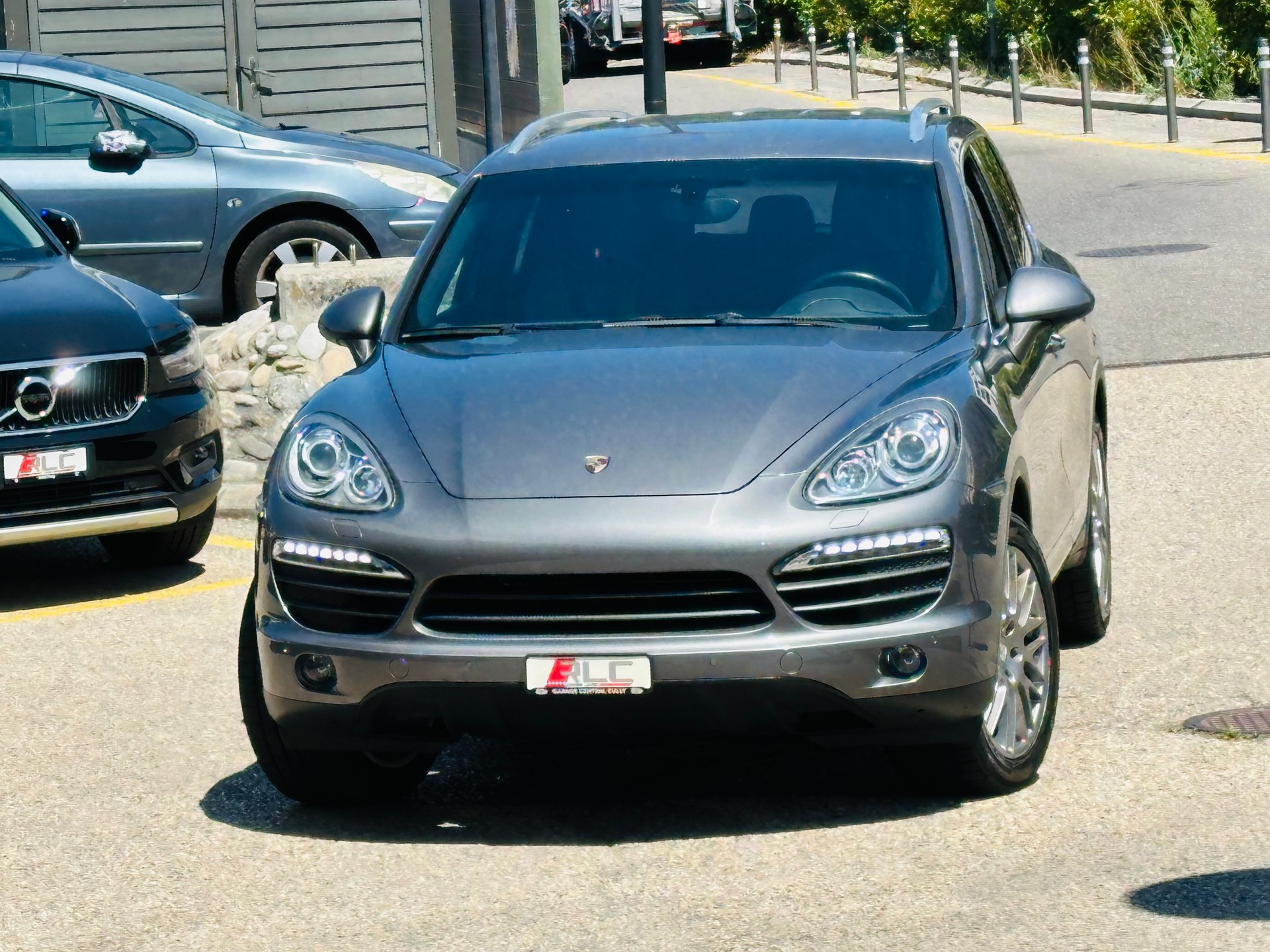 PORSCHE Cayenne S-image-1