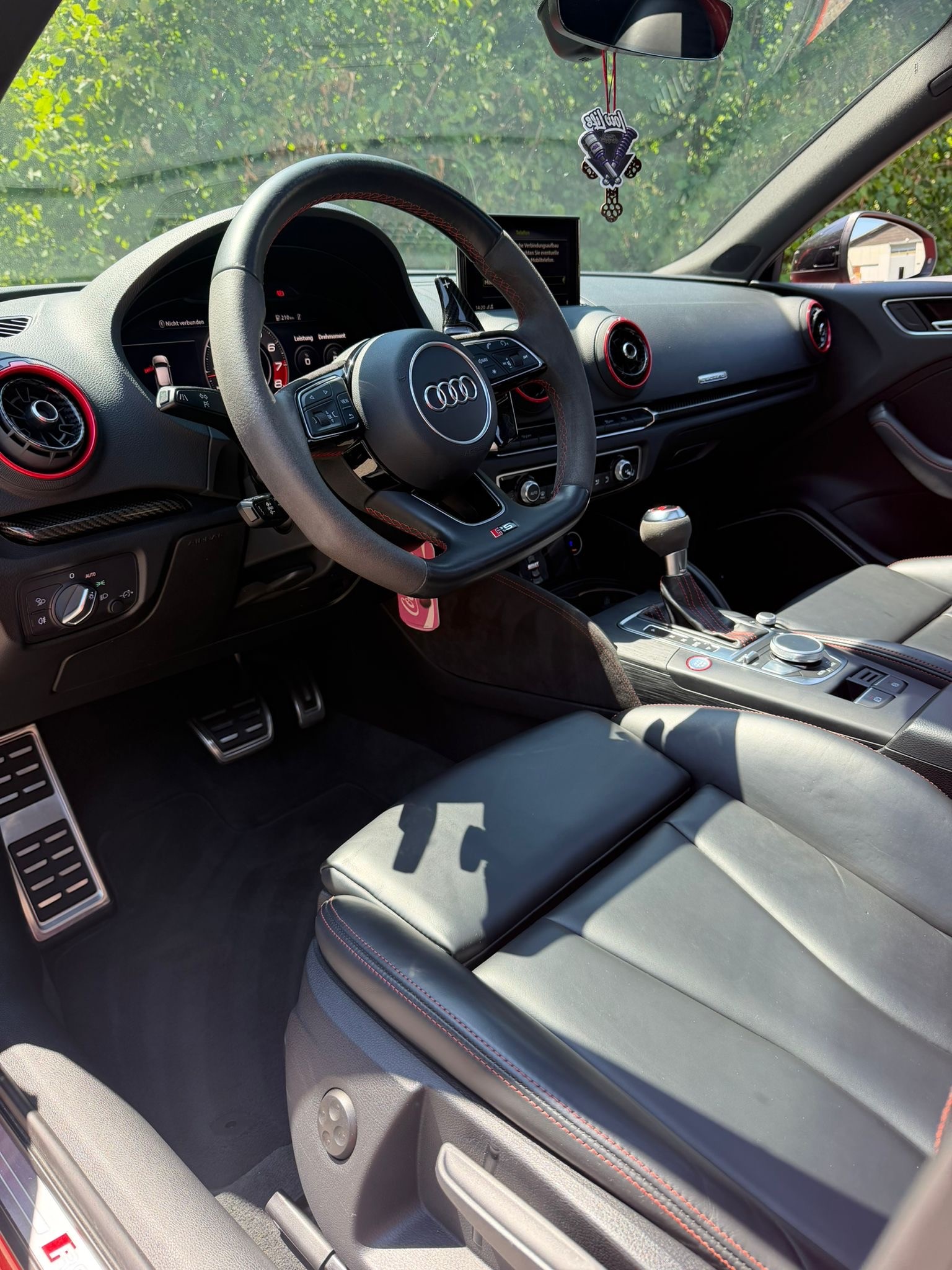 AUDI 2.5 T FSI quattro S-Tronic-image-3