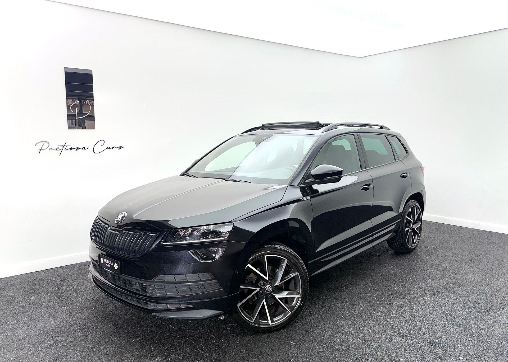 SKODA Karoq 2.0 TDI SCR SportLine 4x4 DSG PANORAMADACH-image-0