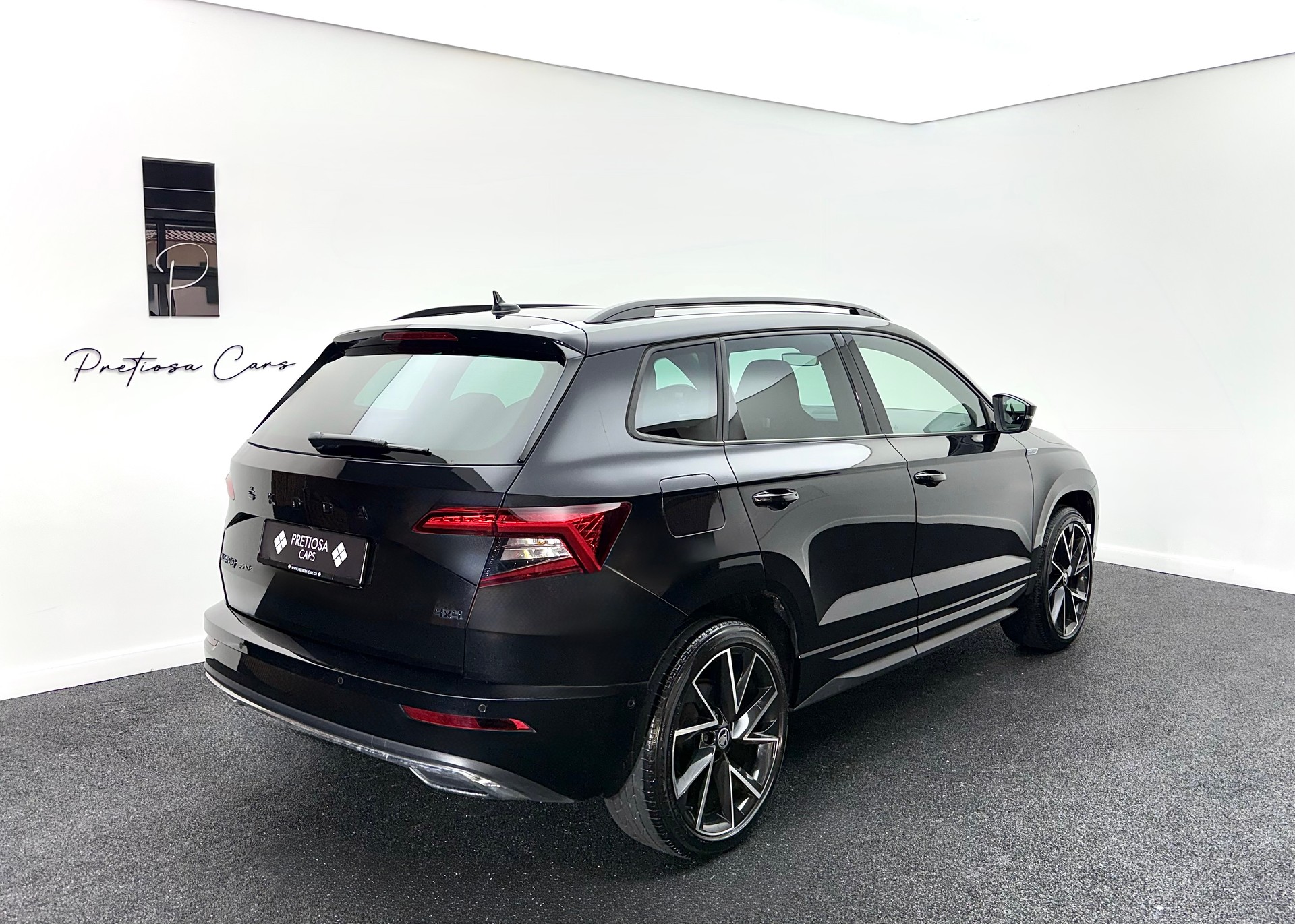 SKODA Karoq 2.0 TDI SCR SportLine 4x4 DSG PANORAMADACH-image-4