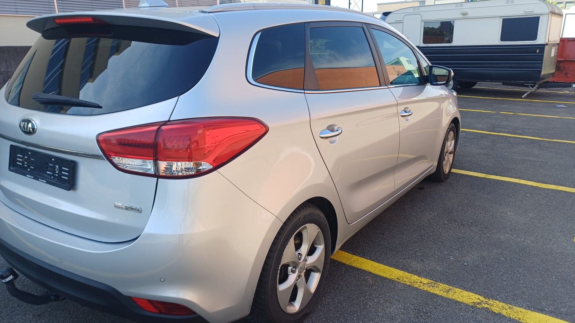 KIA Carens 1.7 CRDi Swiss Eco Edition DCT* 7 Plätze-image-4