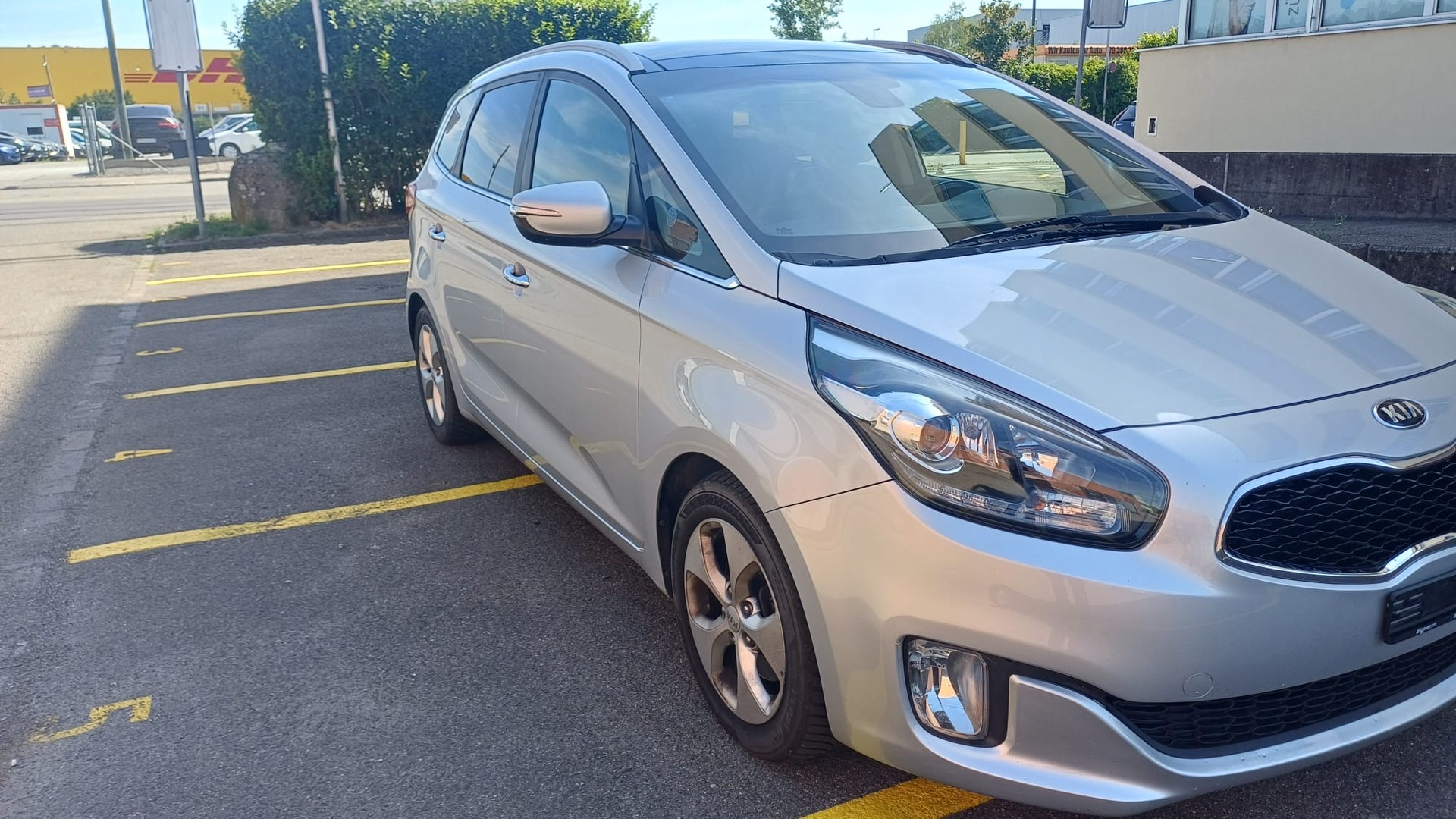 KIA Carens 1.7 CRDi Swiss Eco Edition DCT* 7 Plätze-image-2