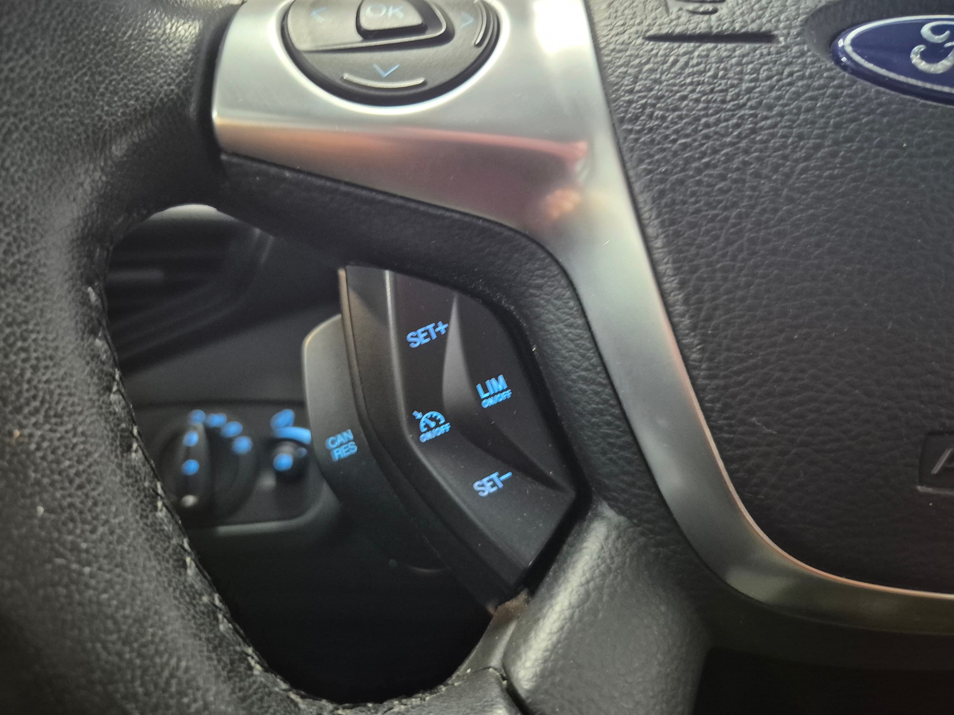 FORD C-Max 1.0 SCTi Carving-image-8