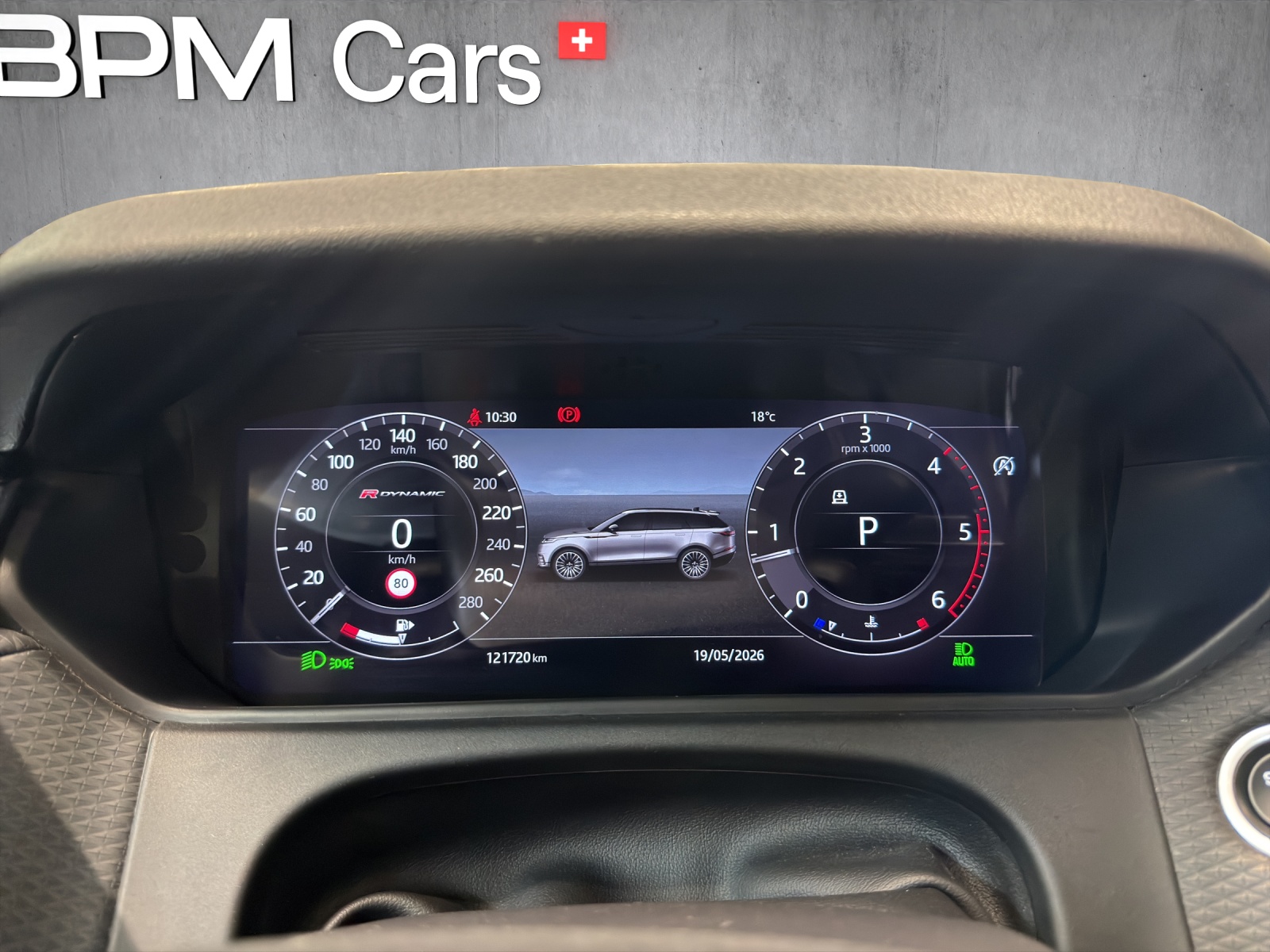 LAND ROVER Range Rover Velar 3.0 D 300 R-Dynamic S-image-14