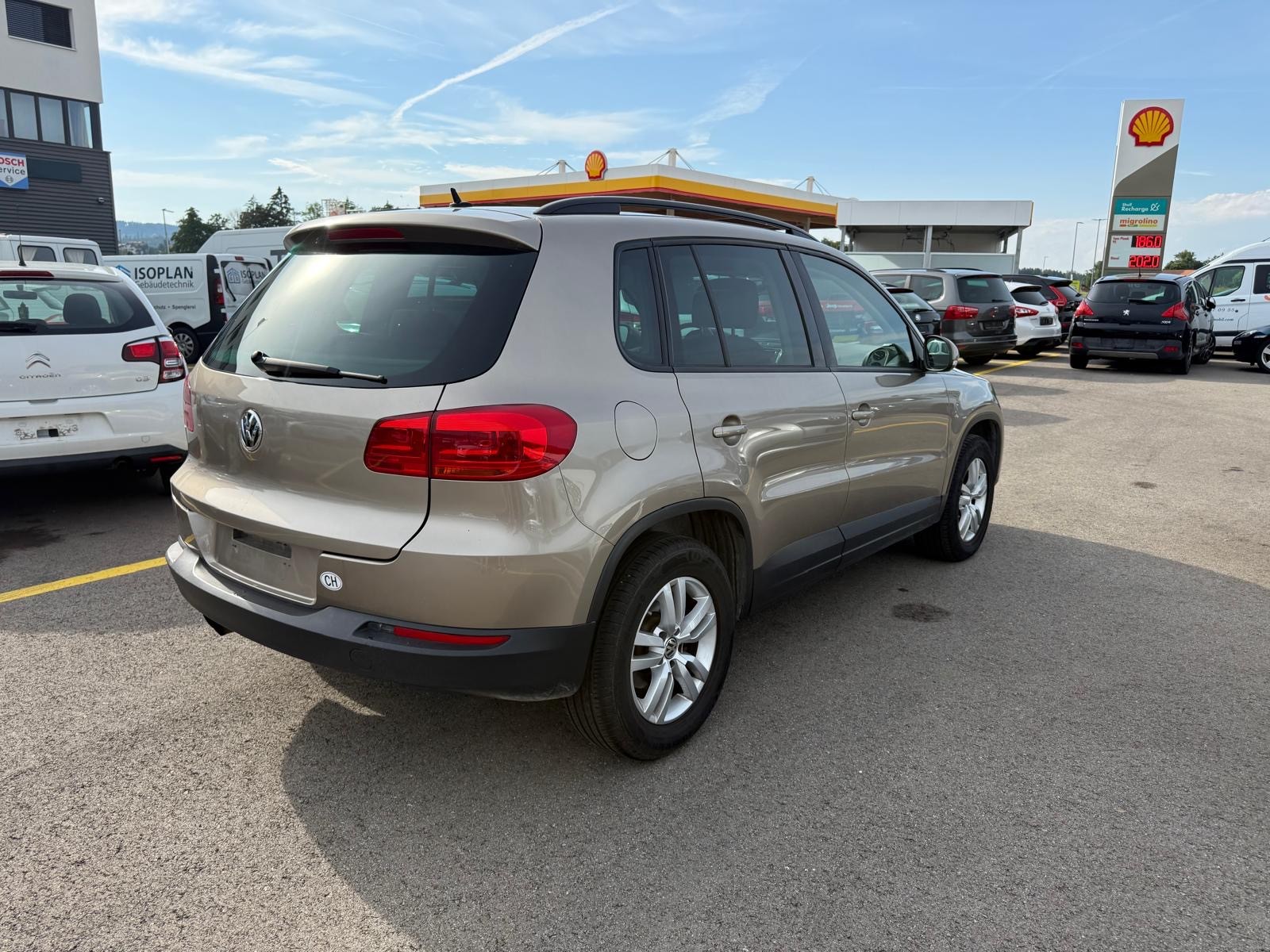 VW Tiguan 2.0 TSI Track&Field 4Motion DSG-image-3