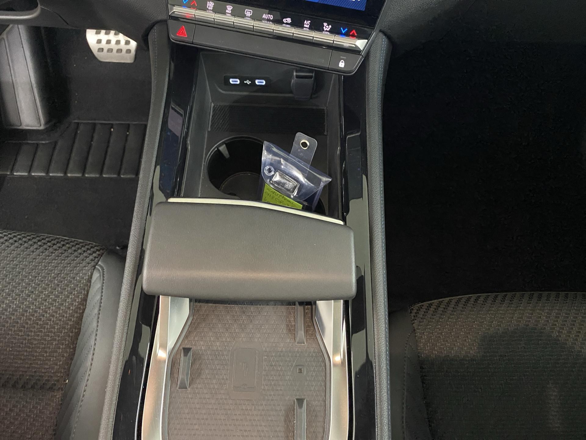 RENAULT Austral 1.2 HEV 200 esprit Alpine A-image-14