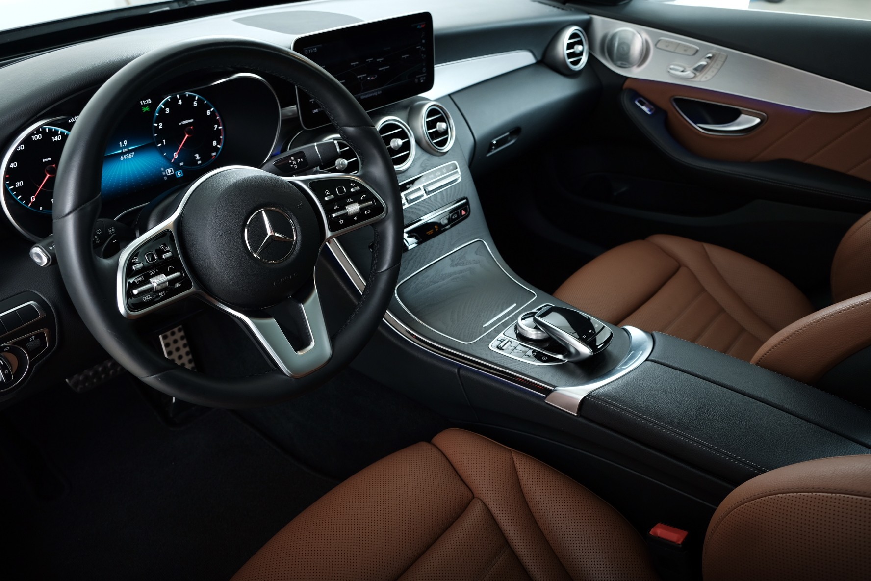 MERCEDES-BENZ C 300 AMG Line 9G-Tronic-image-8
