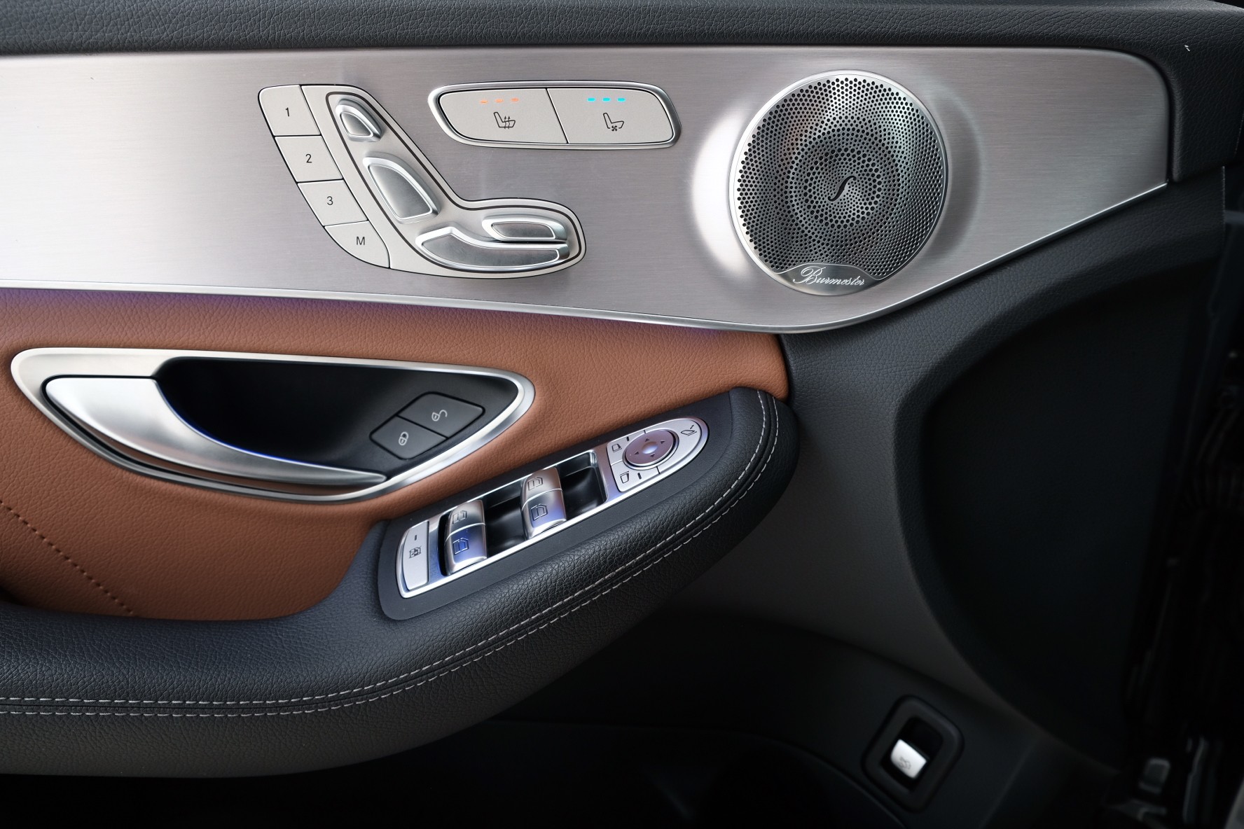 MERCEDES-BENZ C 300 AMG Line 9G-Tronic-image-9