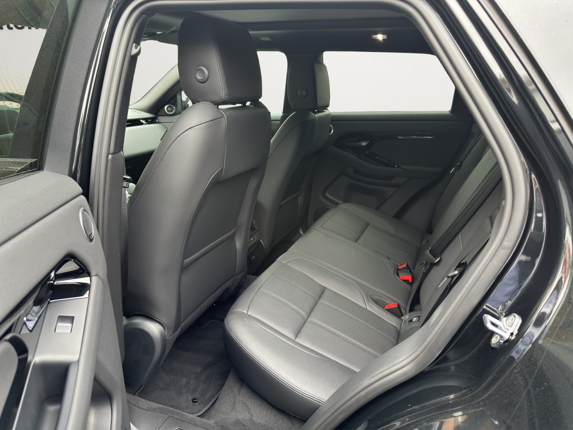 LAND ROVER Evoque P 270e Dynamic SE Black Pack 4x4 5 Jahre Werksgarantie-image-13