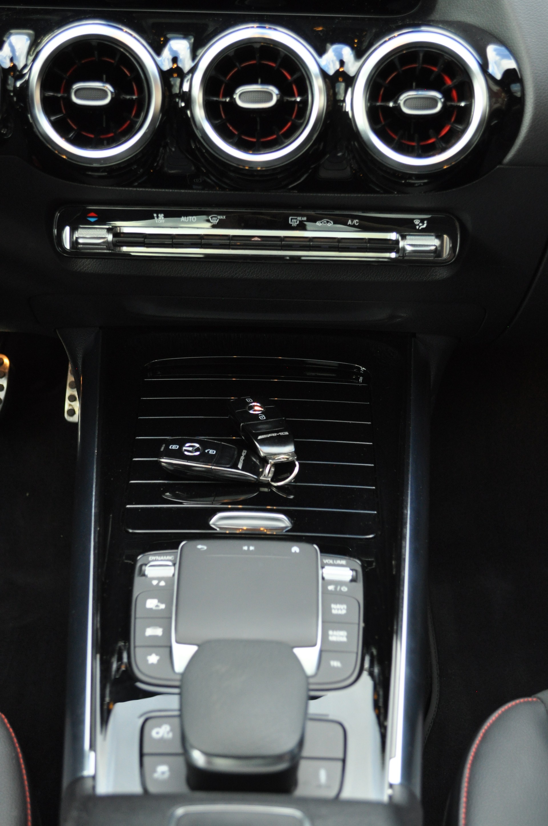 MERCEDES-BENZ GLA 35 AMG 4Matic 8G-Speedshift DCT-image-12