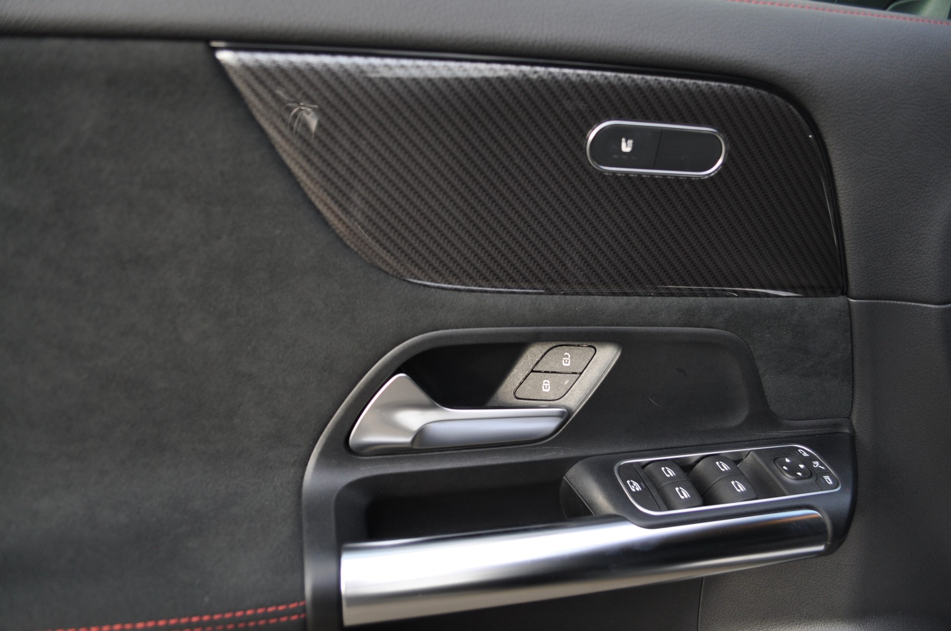 MERCEDES-BENZ GLA 35 AMG 4Matic 8G-Speedshift DCT-image-11