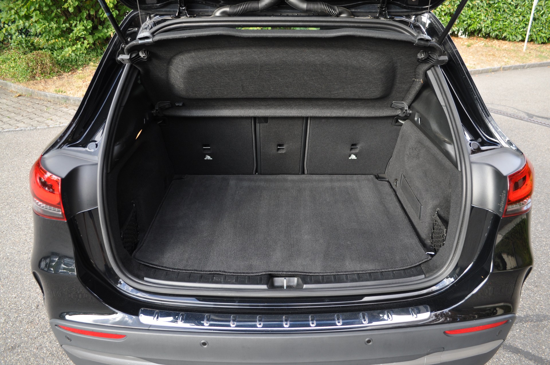 MERCEDES-BENZ GLA 35 AMG 4Matic 8G-Speedshift DCT-image-14