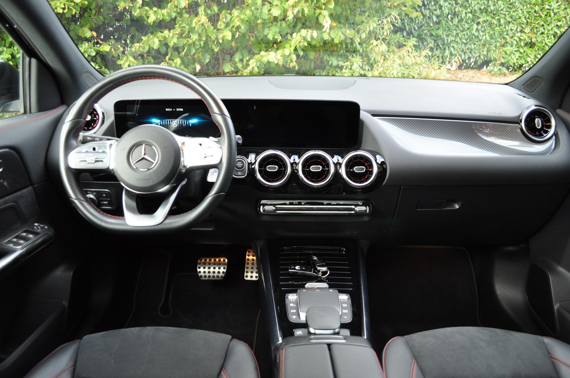 MERCEDES-BENZ GLA 35 AMG 4Matic 8G-Speedshift DCT-image-10