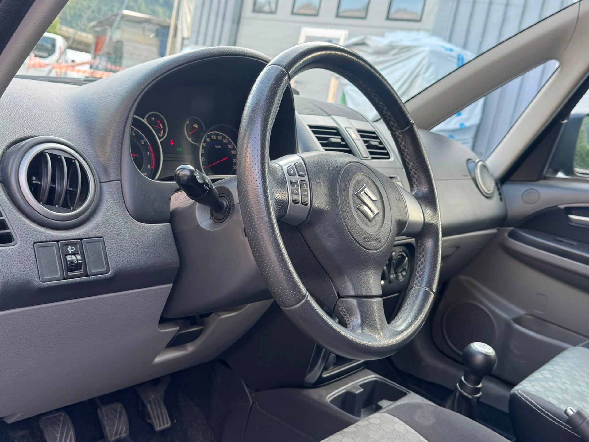 SUZUKI SX4 1.6 16V GL Top Indigo 4WD-image-2