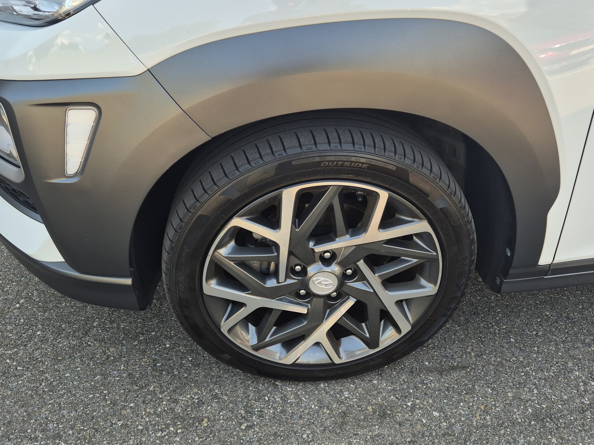 HYUNDAI Kona 1.6 GDi HEV Amplia DCT-image-5