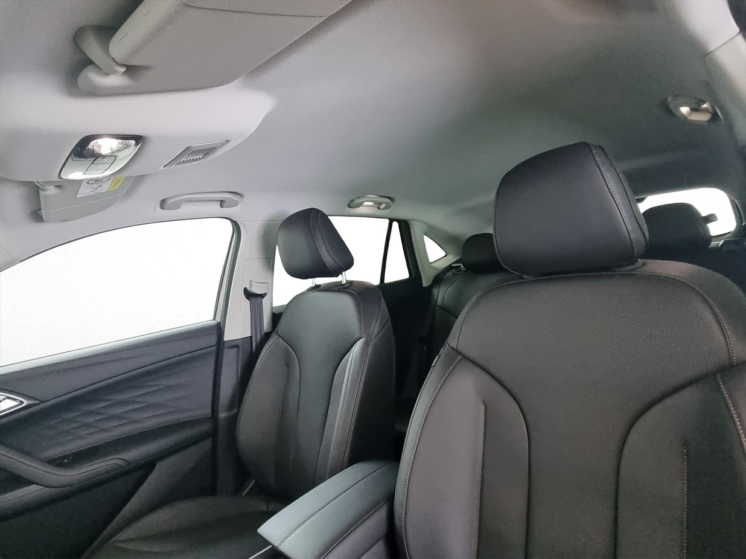 MG MG HS 1.5 T PHEV Luxury-image-12