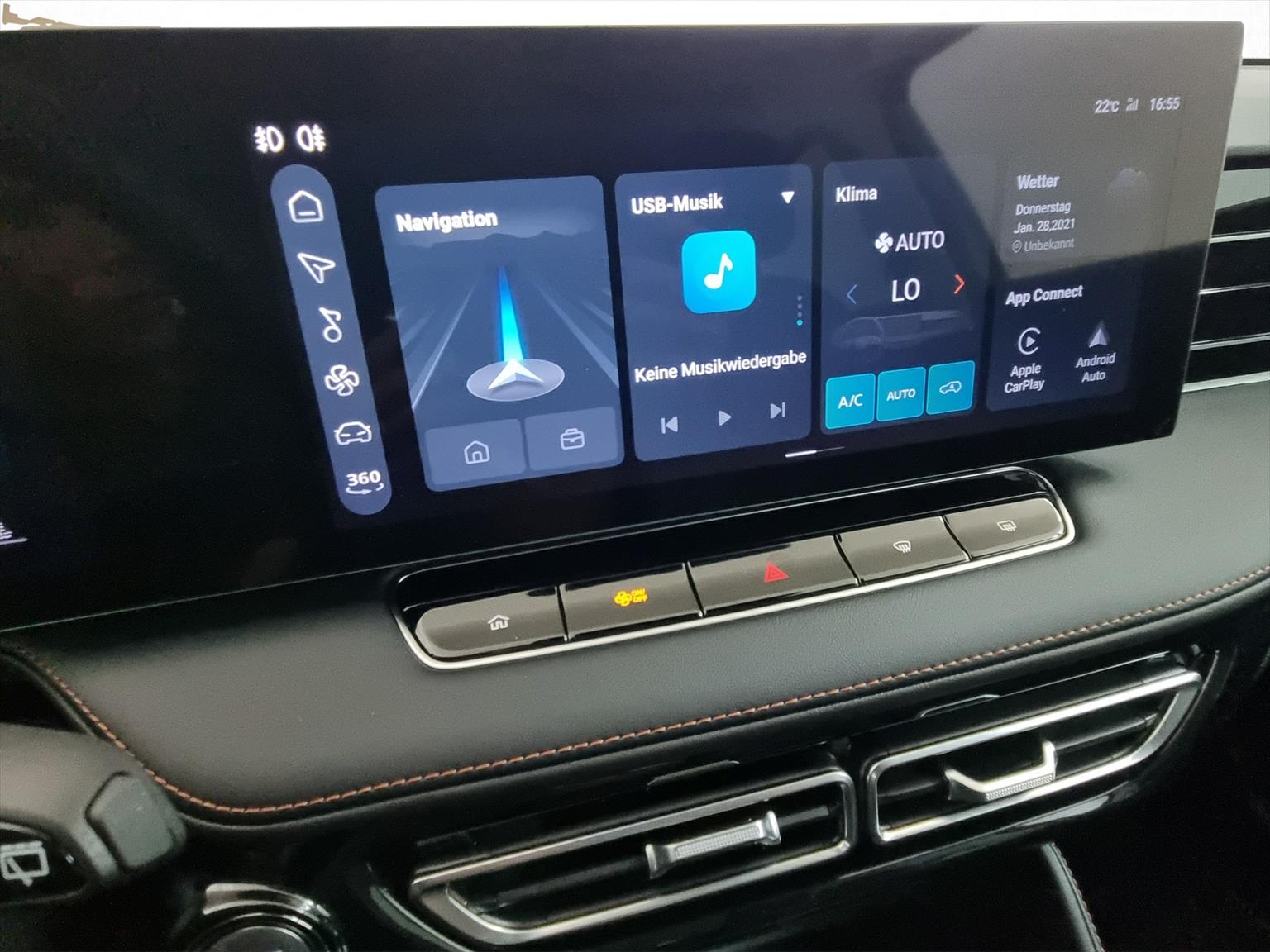 MG MG HS 1.5 T PHEV Luxury-image-13