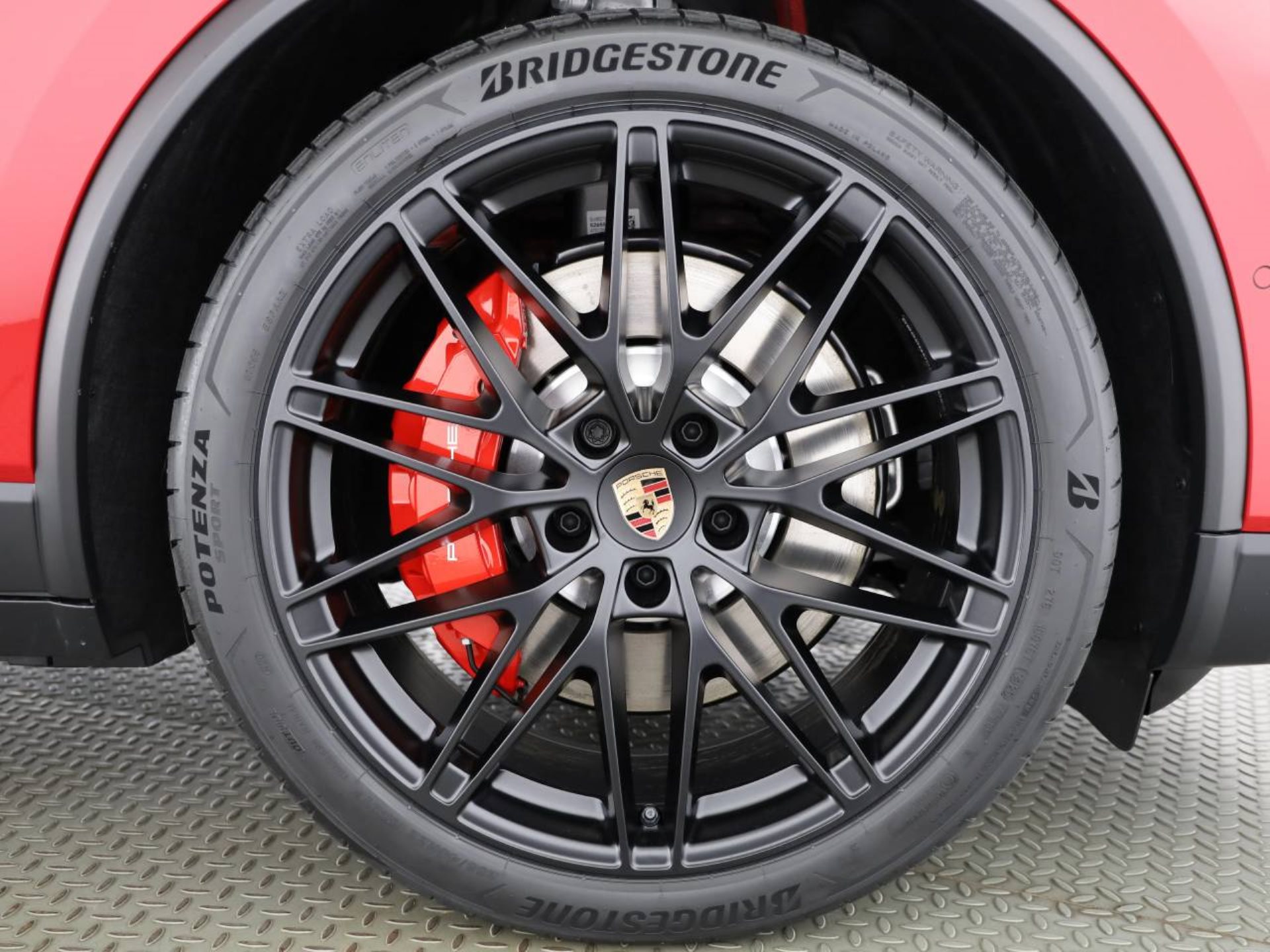 PORSCHE Macan GTS-image-5