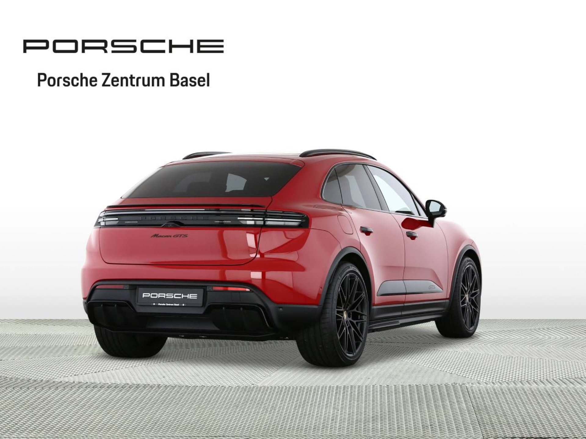 PORSCHE Macan GTS-image-2