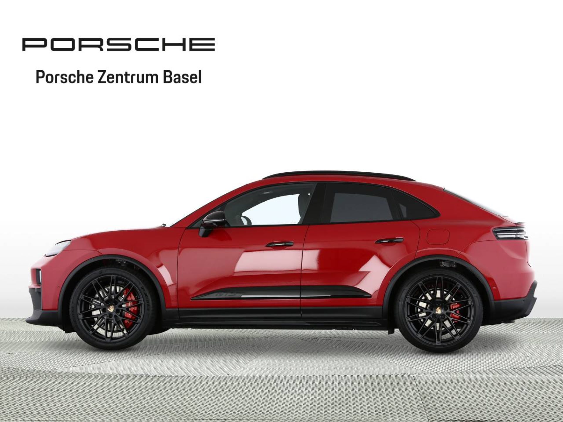 PORSCHE Macan GTS-image-1