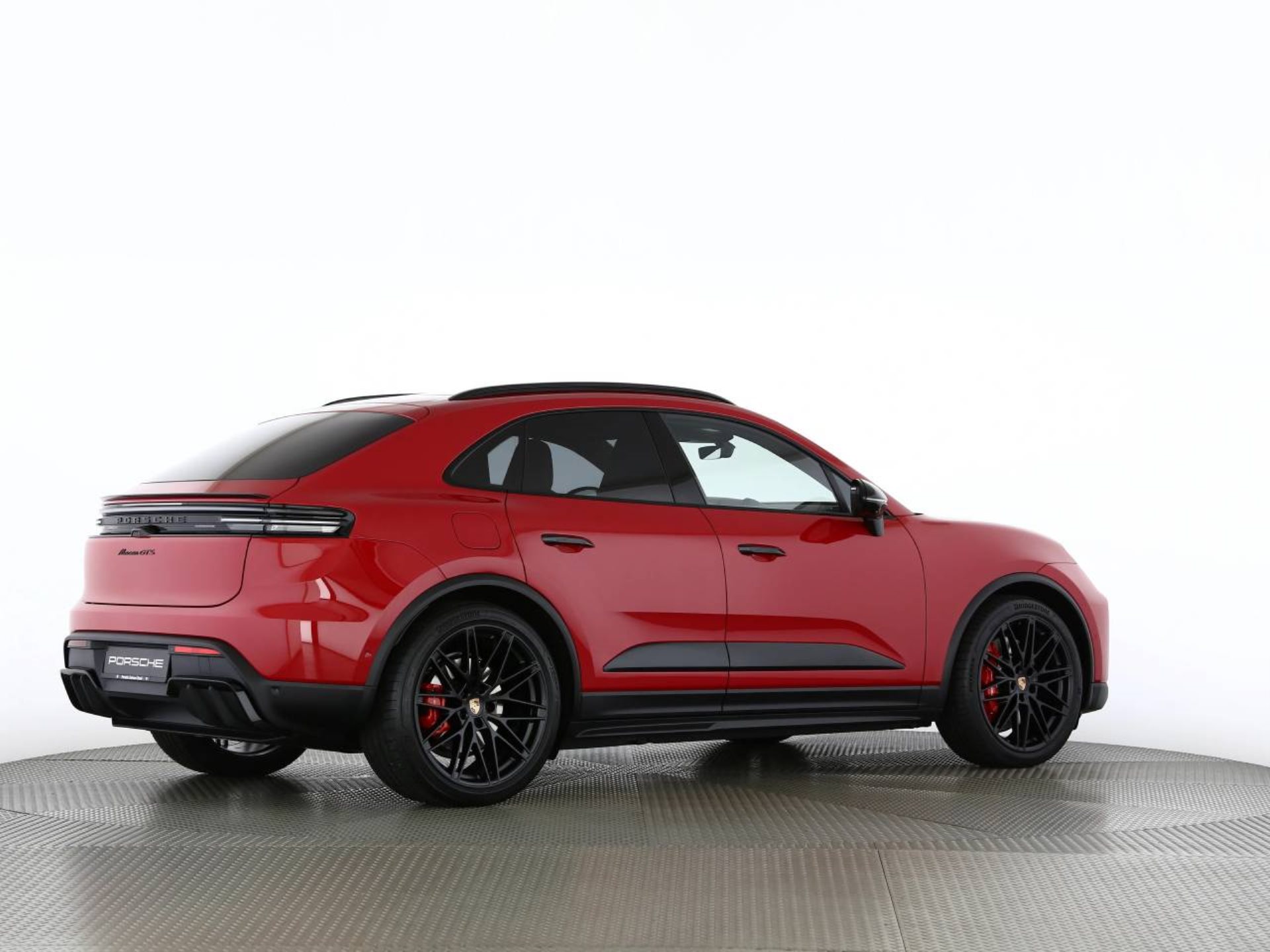 PORSCHE Macan GTS-image-20