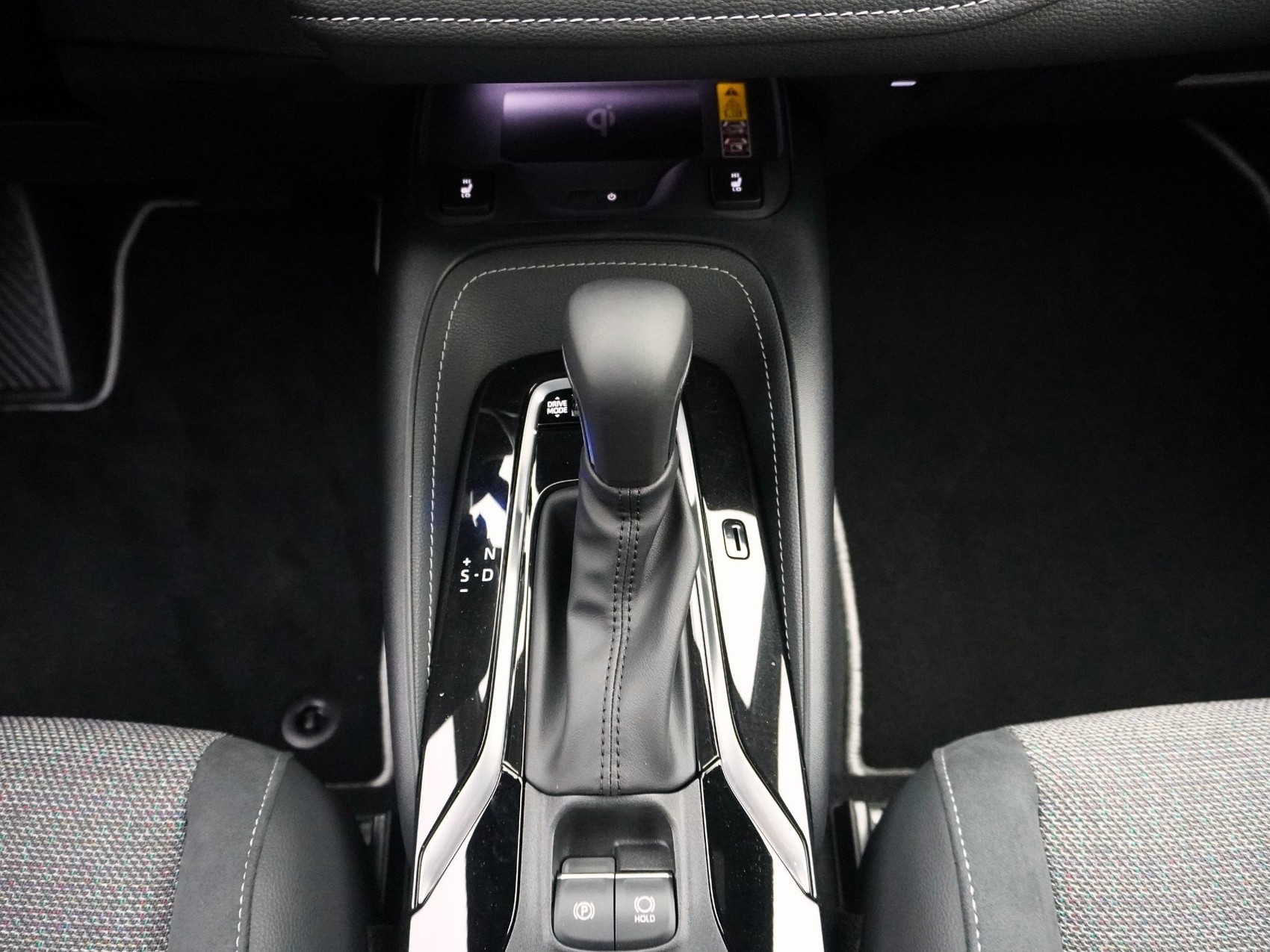 TOYOTA Corolla Touring Sports 2.0 HSD Trend-image-14