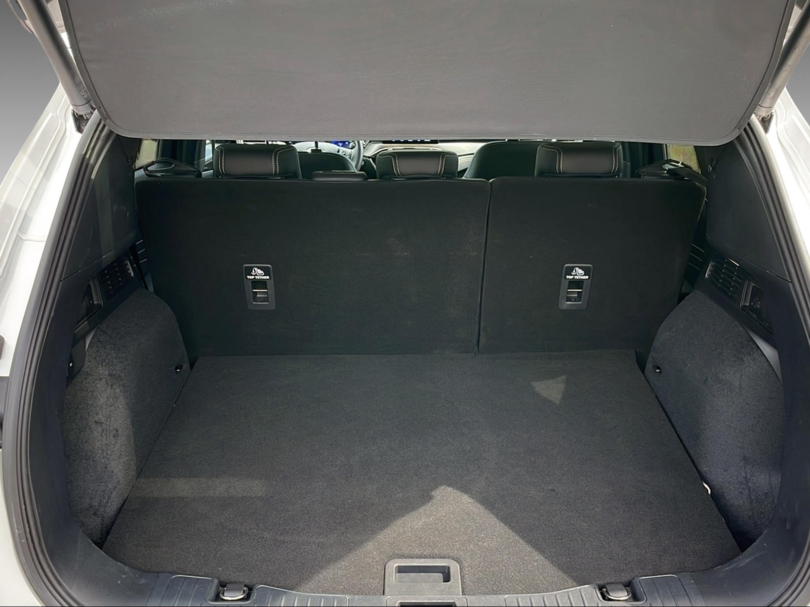 FORD Kuga 2.5 Plug-in Hybrid Vignale-image-8
