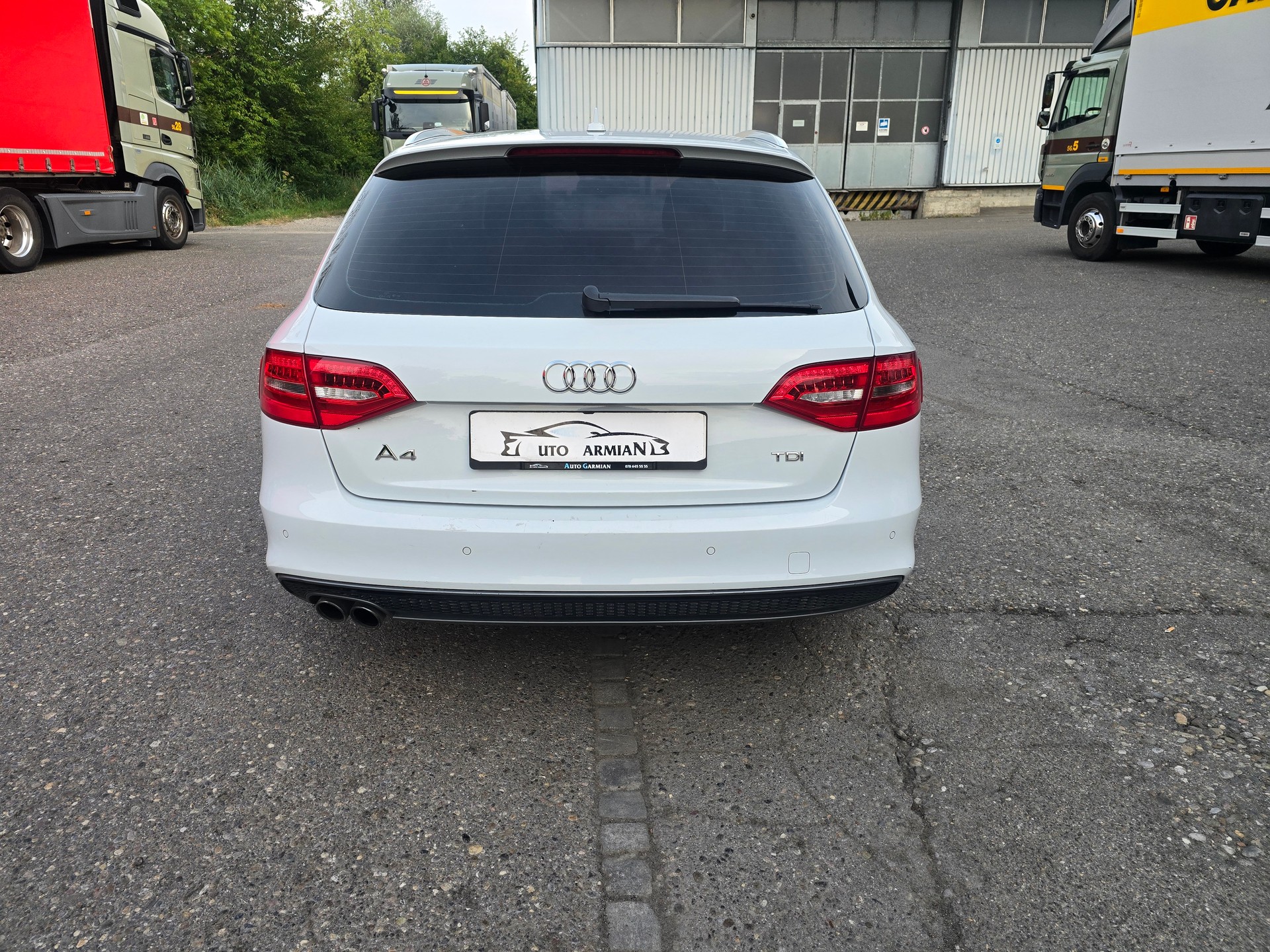 AUDI A4 Avant 2.0 TDI Attraction multitronic-image-3