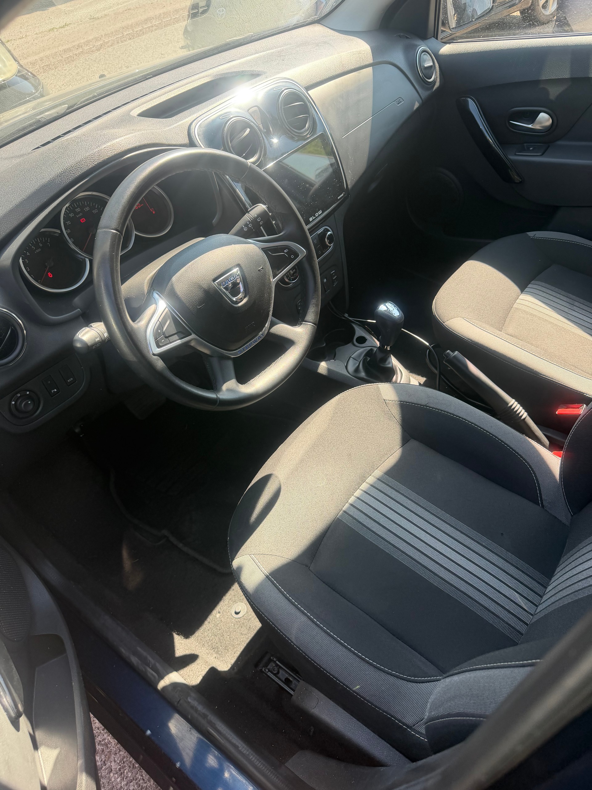 DACIA Sandero TCe 90 Stepway Unlimited 2 Automatic-image-5