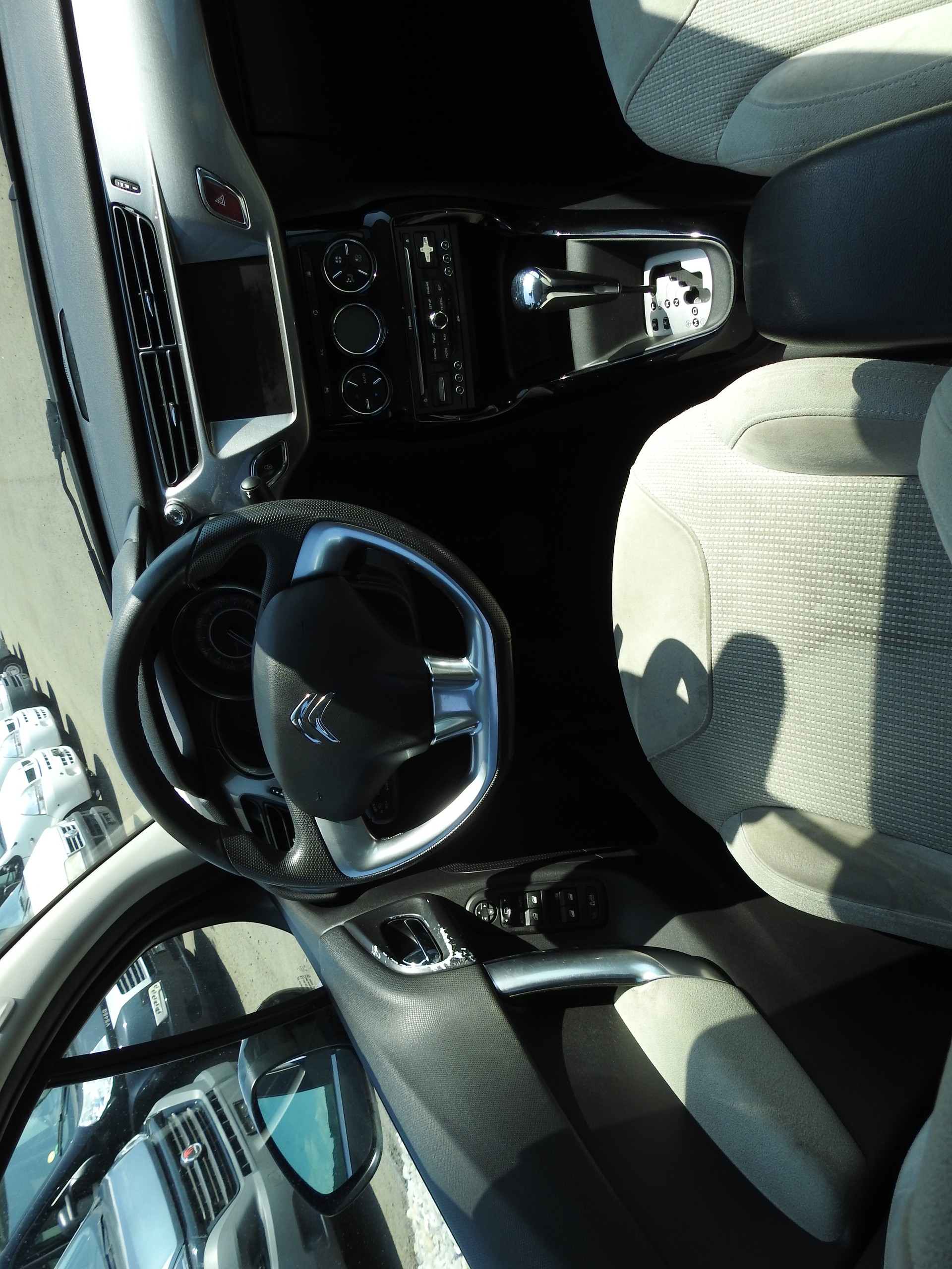 CITROEN C3 1.6i 16V Exclusive Automatic-image-18
