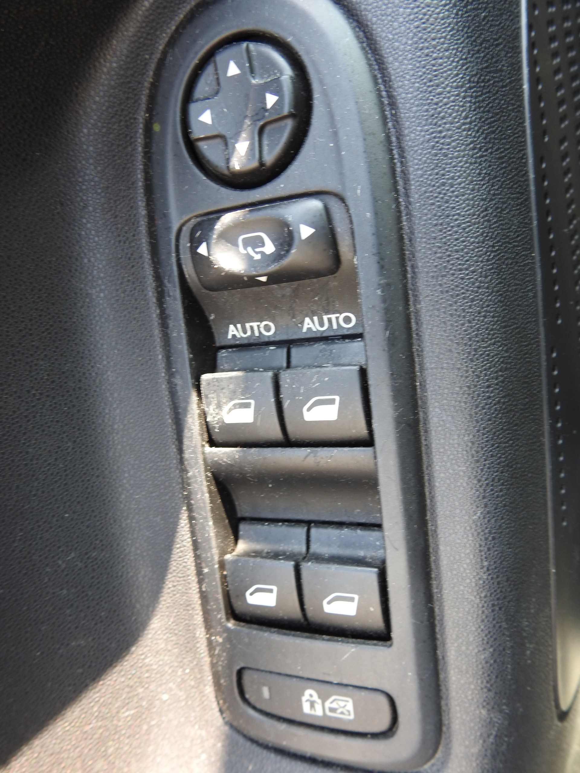 CITROEN C3 1.6i 16V Exclusive Automatic-image-24