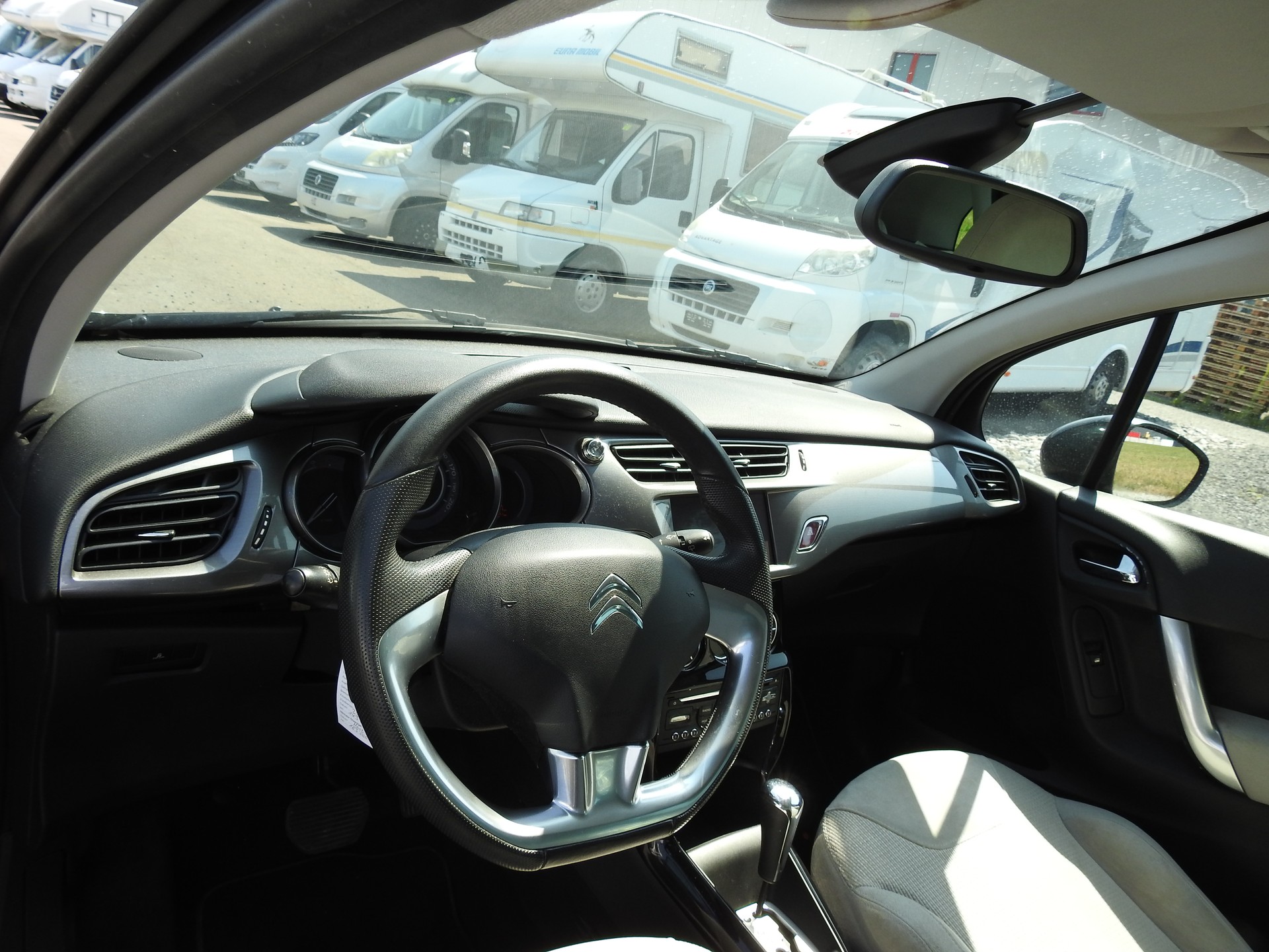 CITROEN C3 1.6i 16V Exclusive Automatic-image-11