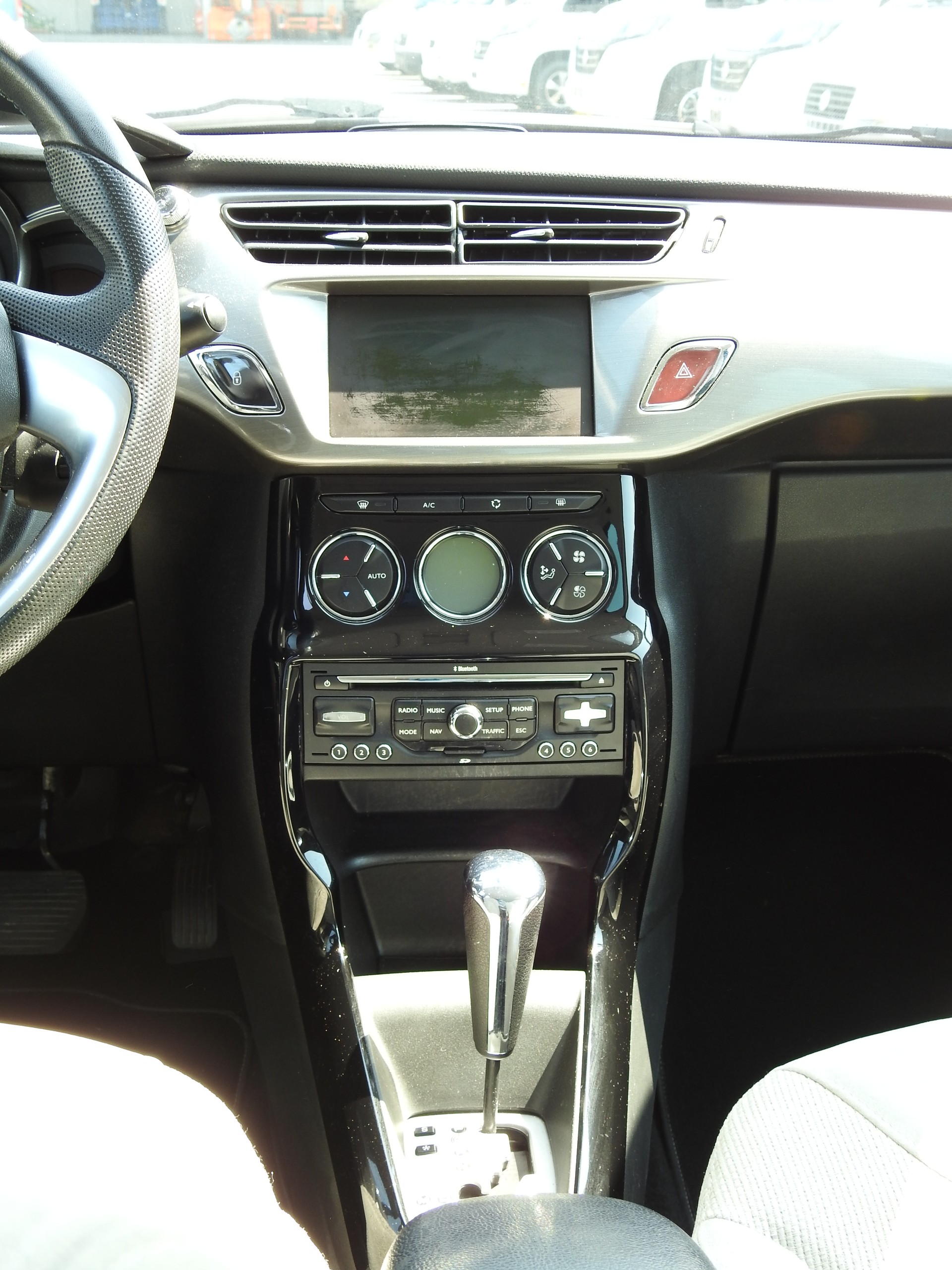 CITROEN C3 1.6i 16V Exclusive Automatic-image-16