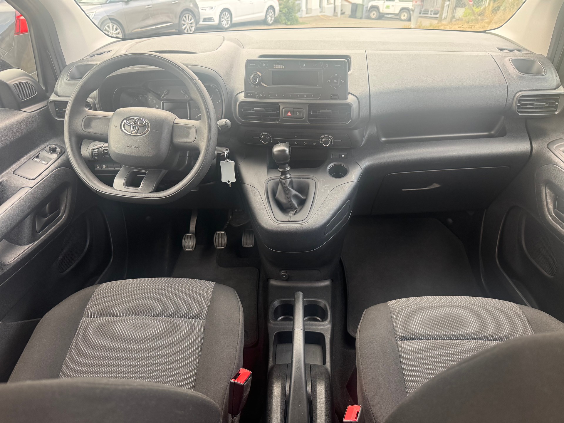TOYOTA Proace City Verso 1.2 Shuttle Medium-image-11