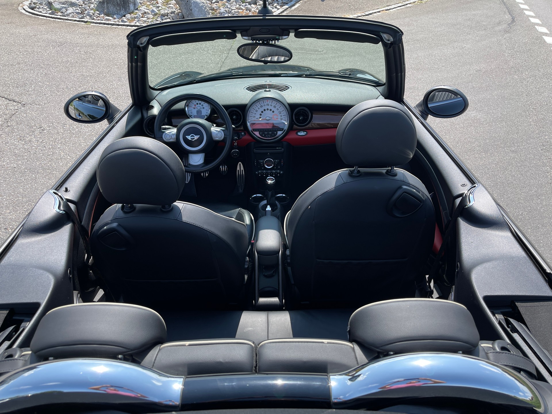 MINI Cooper S Cabriolet-image-6