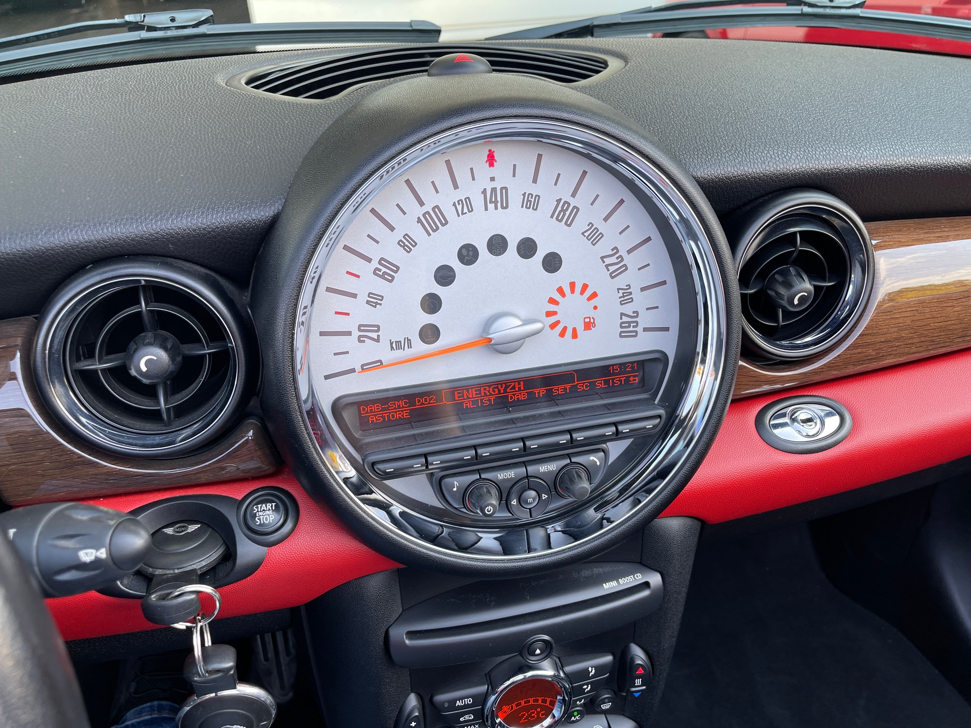 MINI Cooper S Cabriolet-image-13