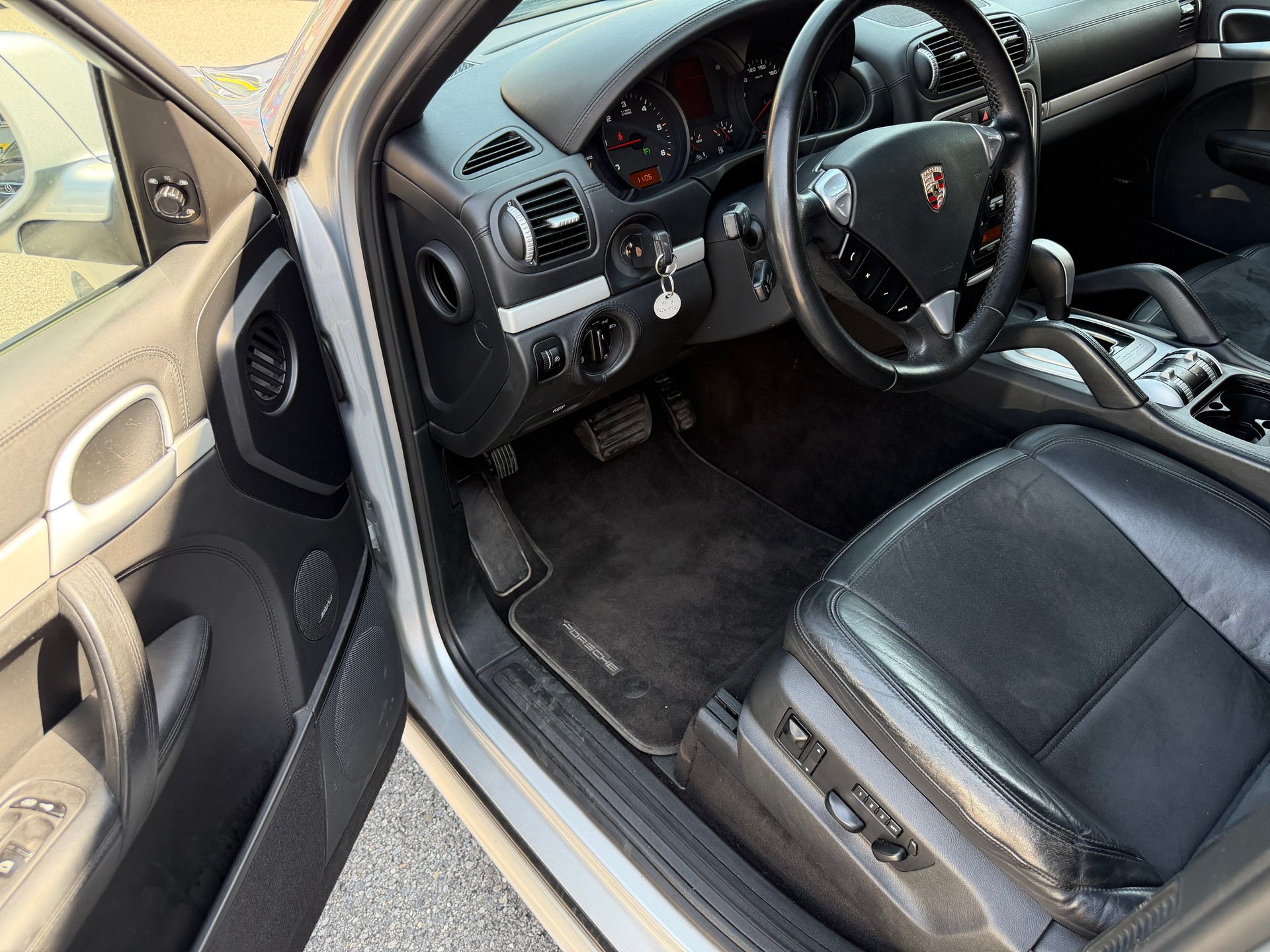PORSCHE Cayenne Diesel-image-11