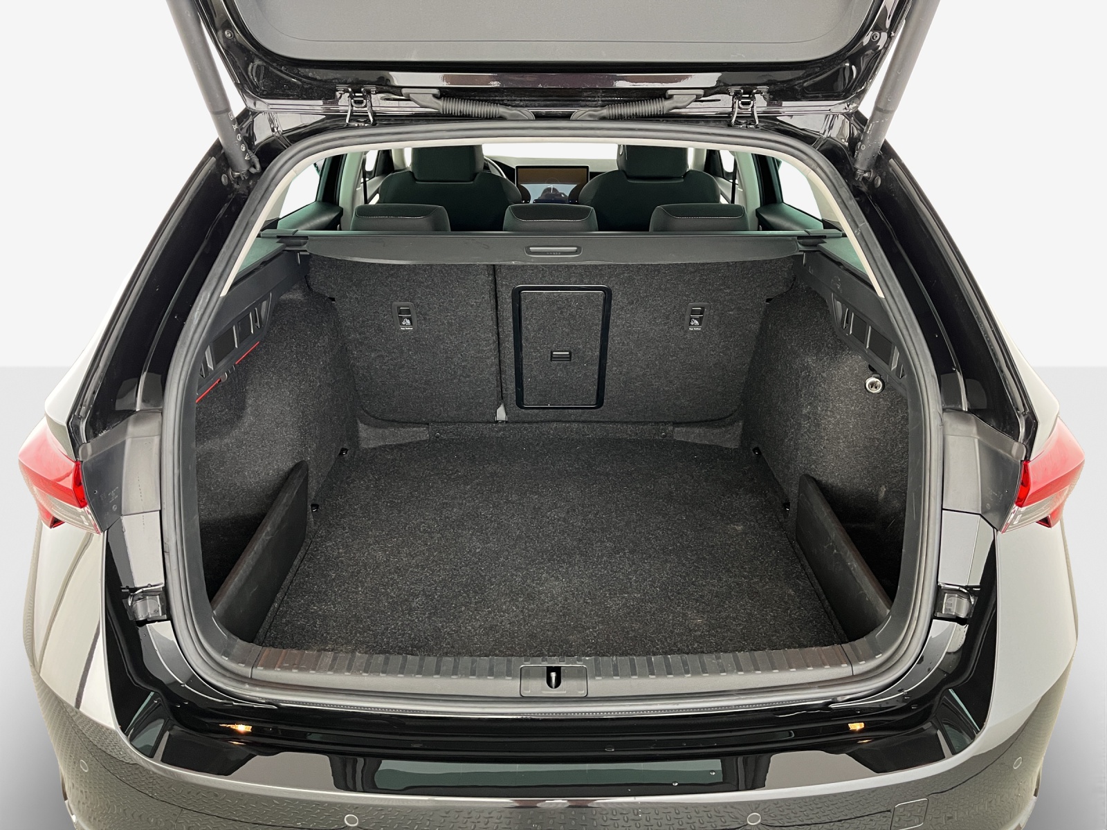 SKODA Octavia Combi 1.5 TSI mHEV DSG Dynamic-image-12