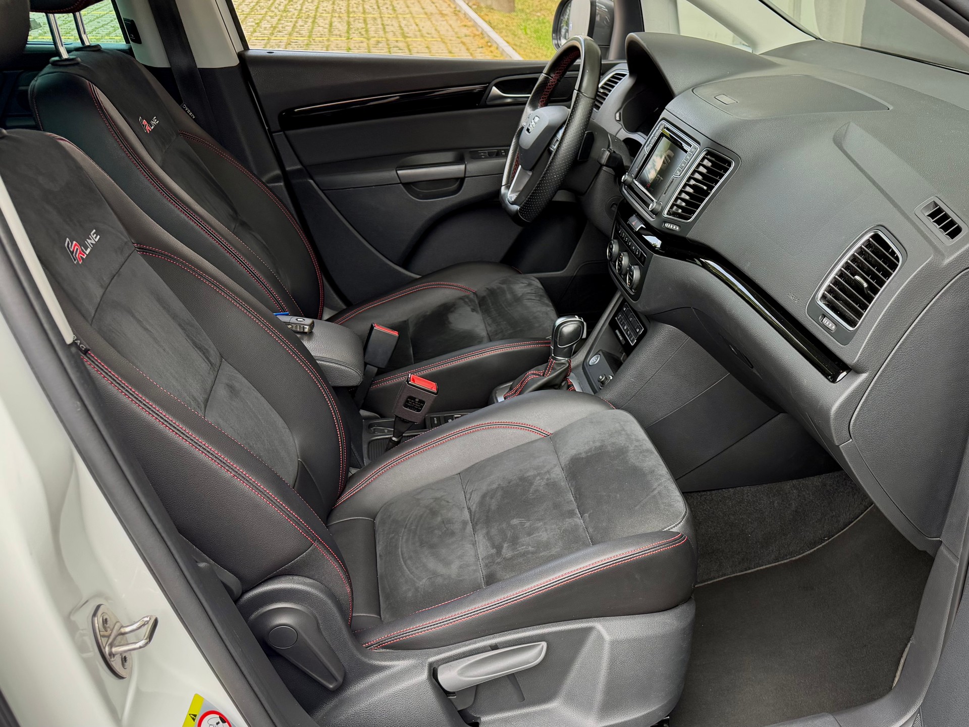 SEAT Alhambra 1.4 TSI FR Line DSG - 7 Plätzer - 8-fach Alu - AHK - Frisch ab MFK --image-14