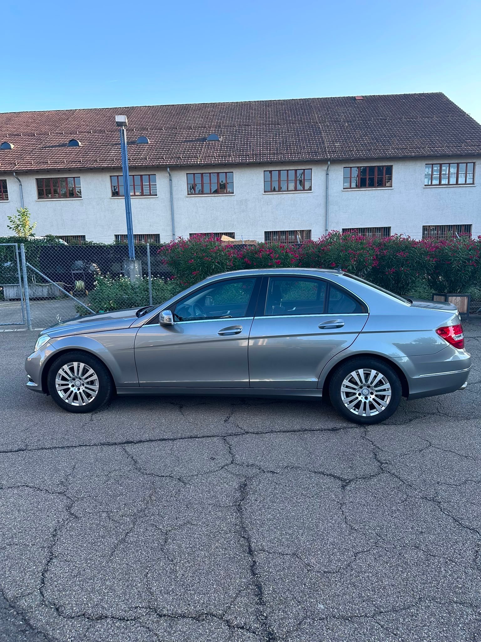 MERCEDES-BENZ C 200 Elégance 7G-Tronic-image-3