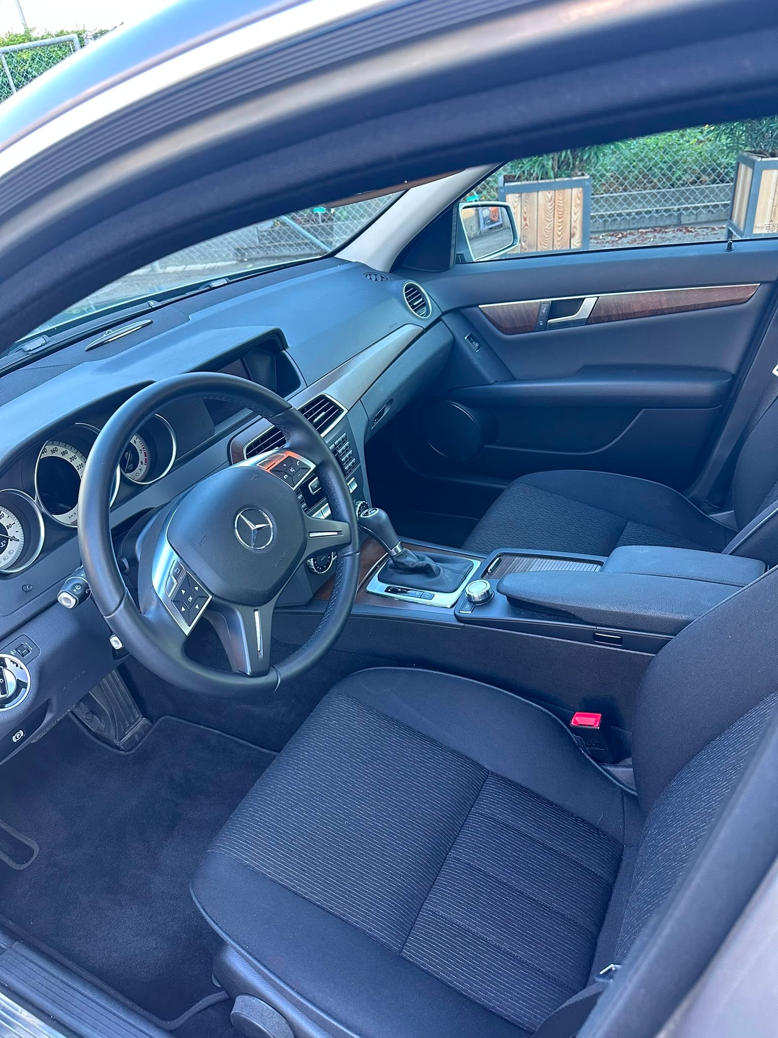 MERCEDES-BENZ C 200 Elégance 7G-Tronic-image-4