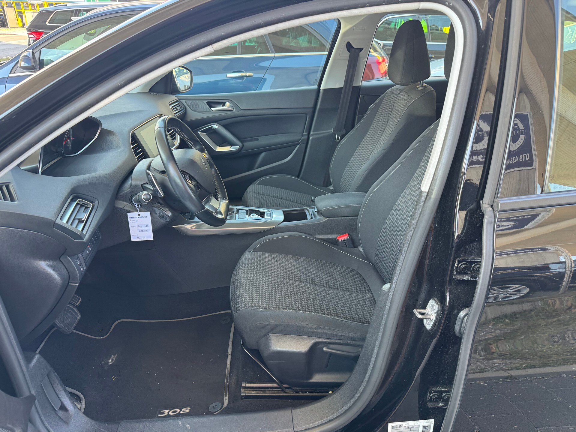PEUGEOT 308 SW 1.5 BlueHDI Active EAT6-image-5