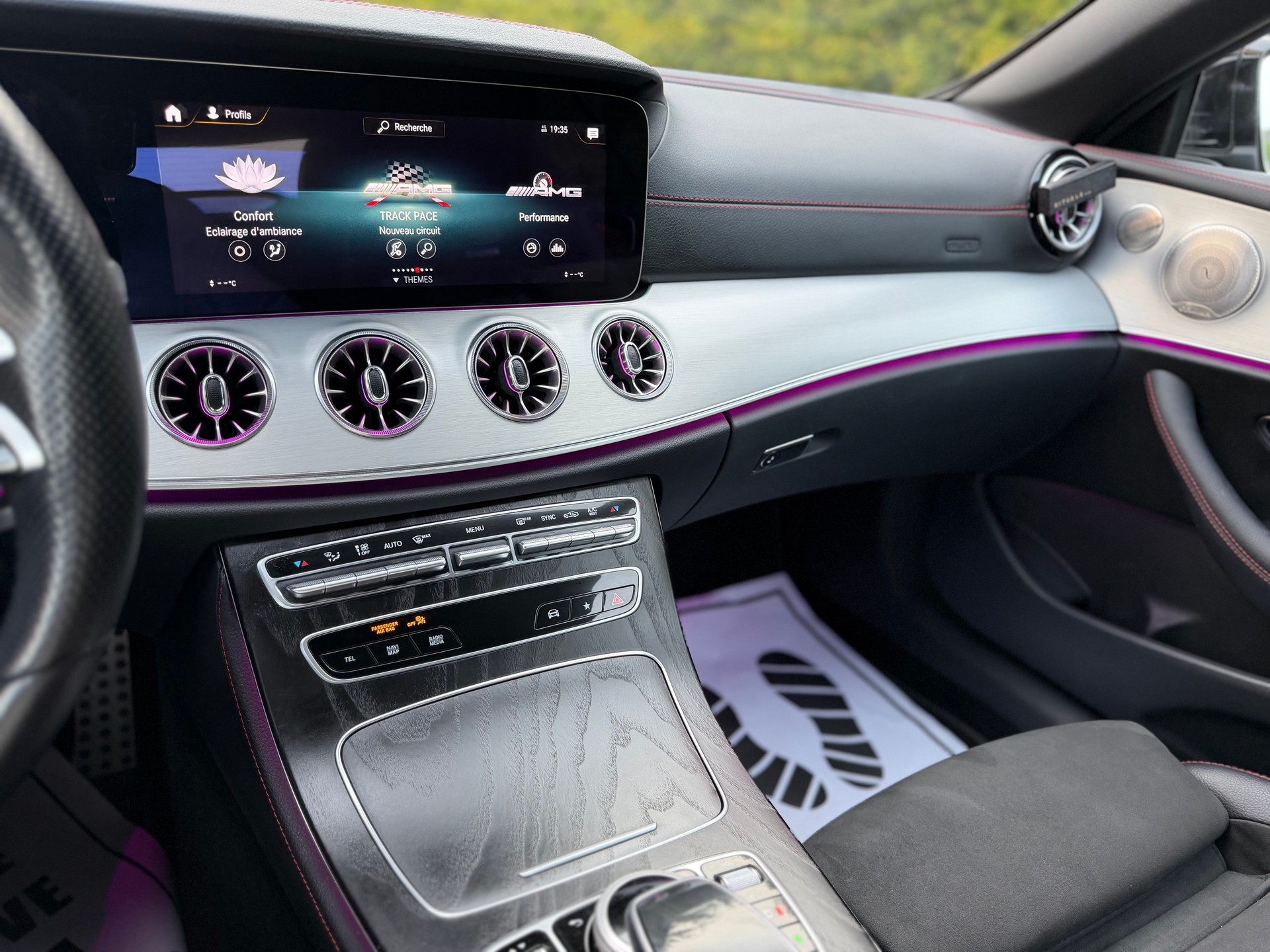 MERCEDES-BENZ E 53 Cabriolet AMG 4 Matic+ 9G-Speedshift TCT-image-16