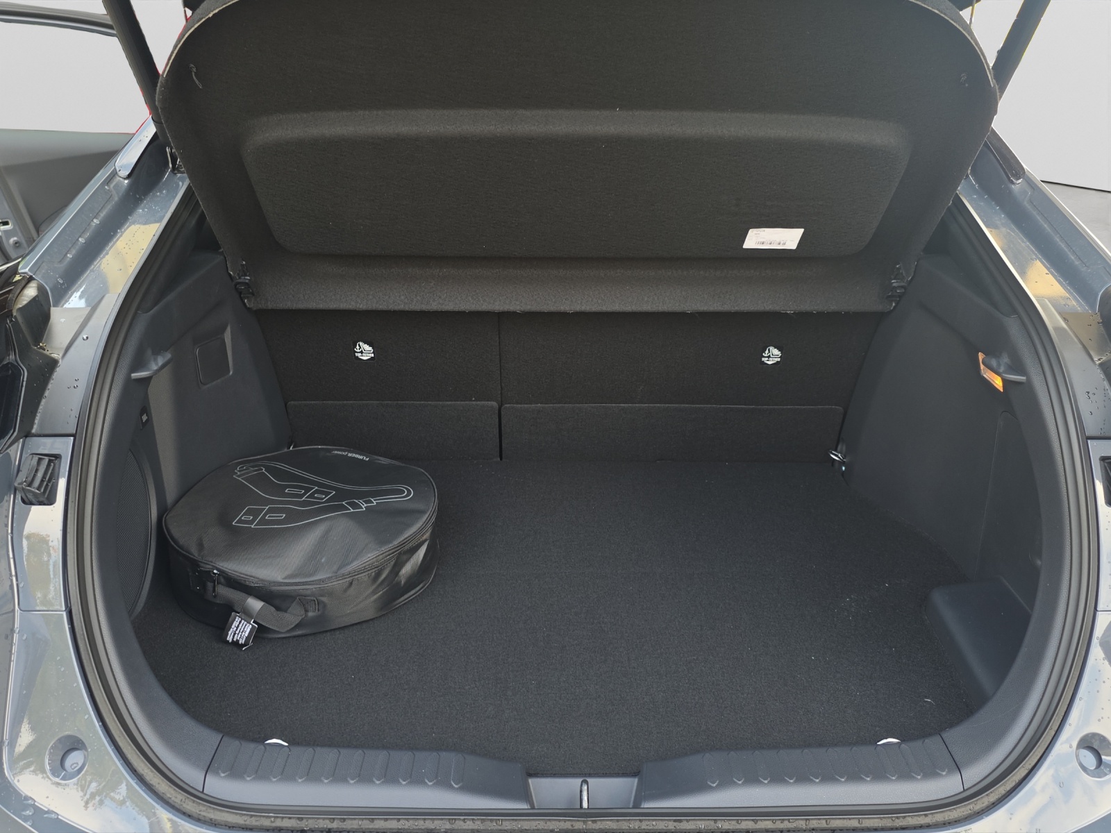 TOYOTA C-HR 2.0 PHEV GR Sport-image-13