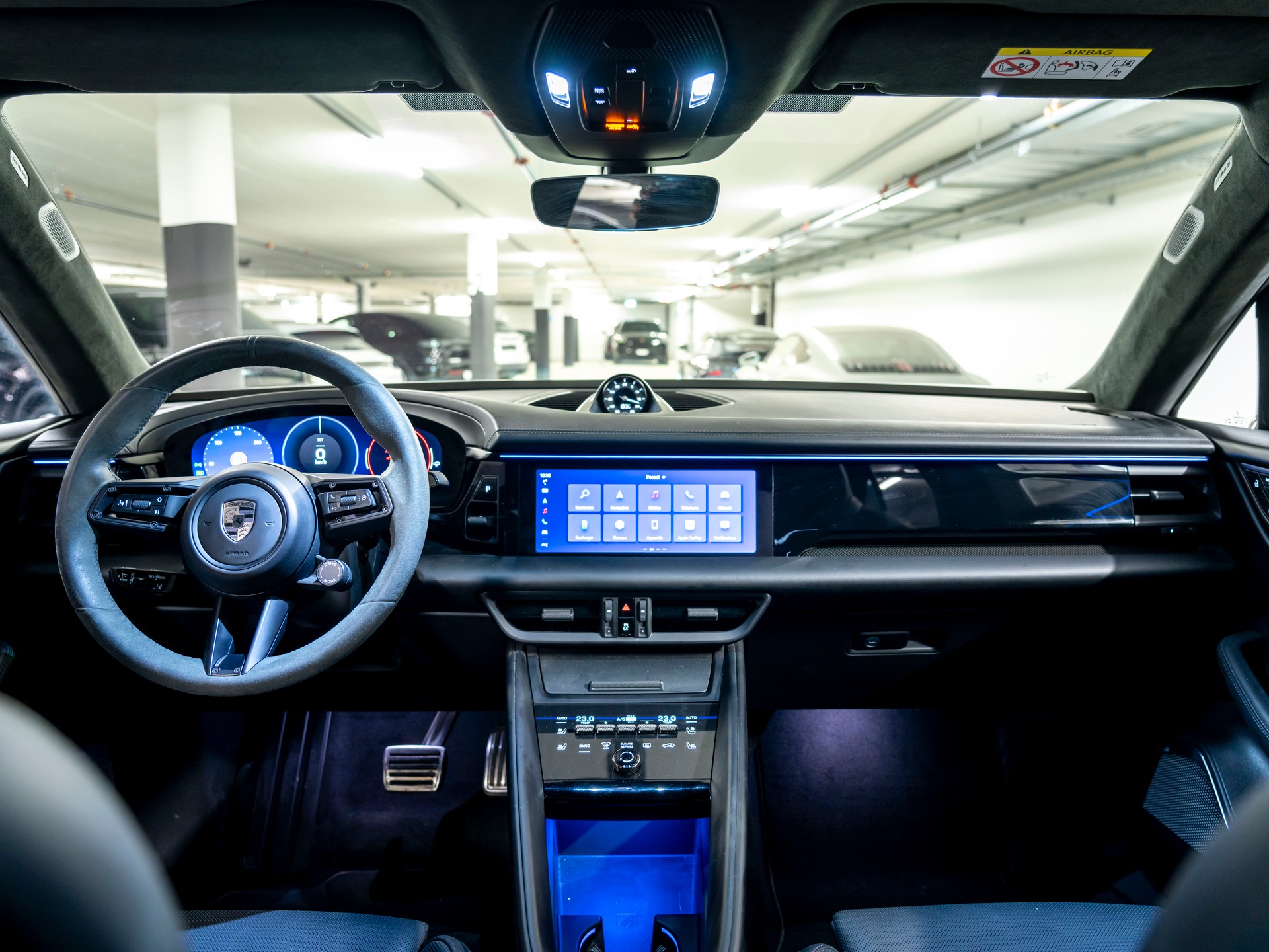 PORSCHE Macan Turbo 100kWh-image-11