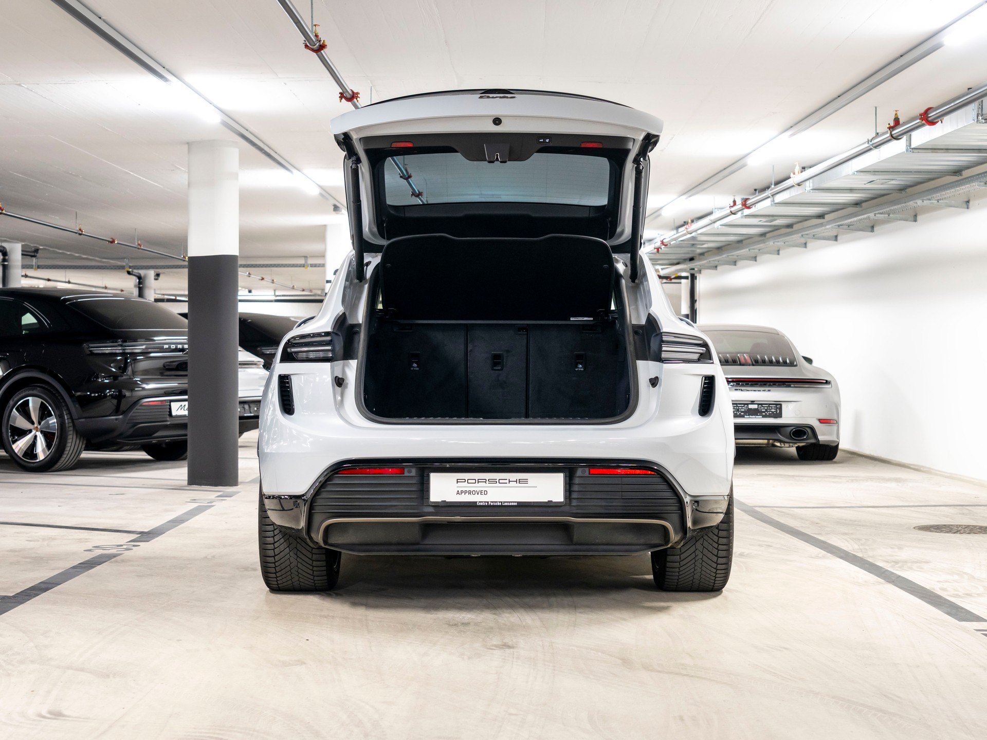 PORSCHE Macan Turbo 100kWh-image-25