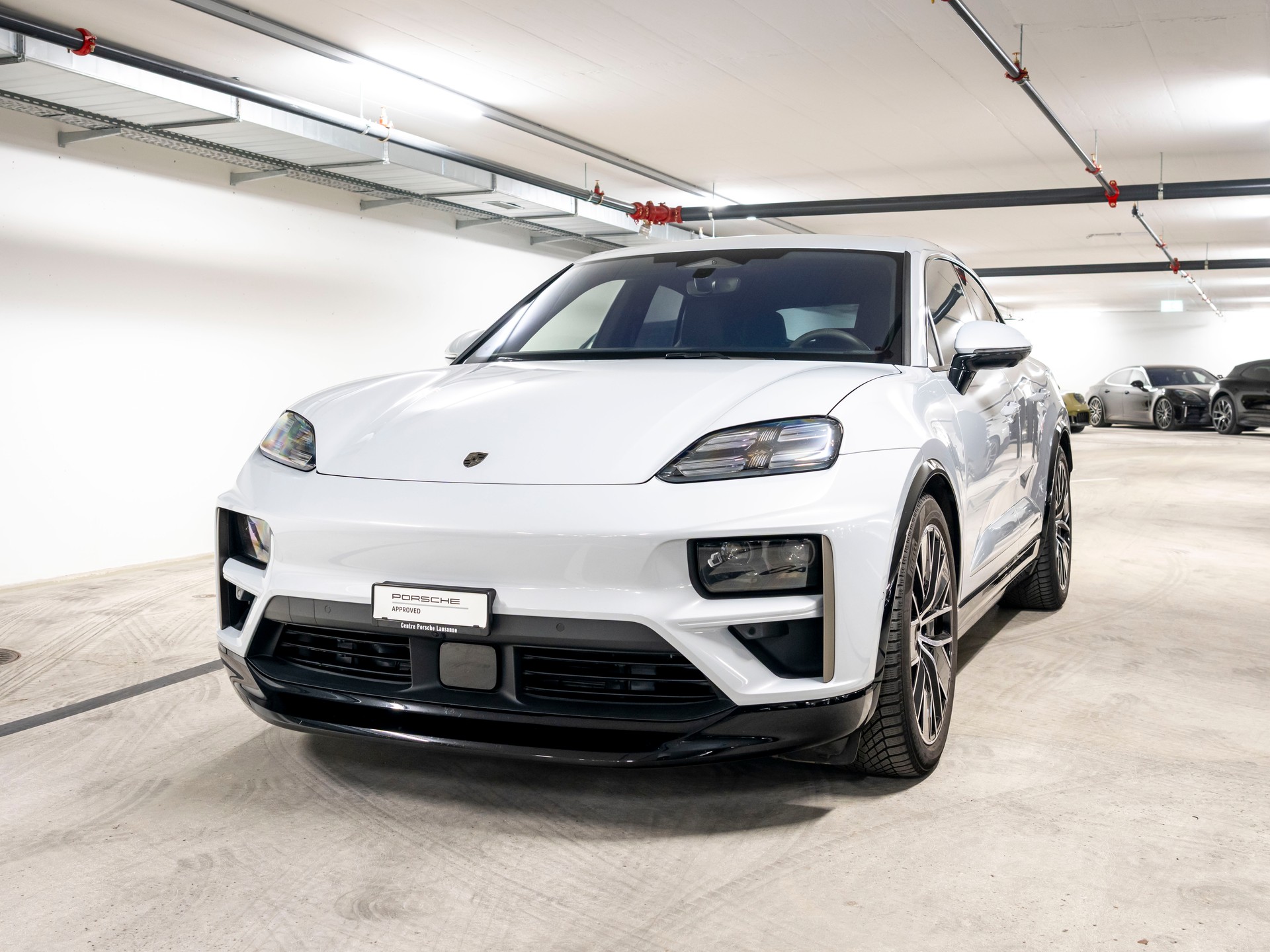 PORSCHE Macan Turbo 100kWh