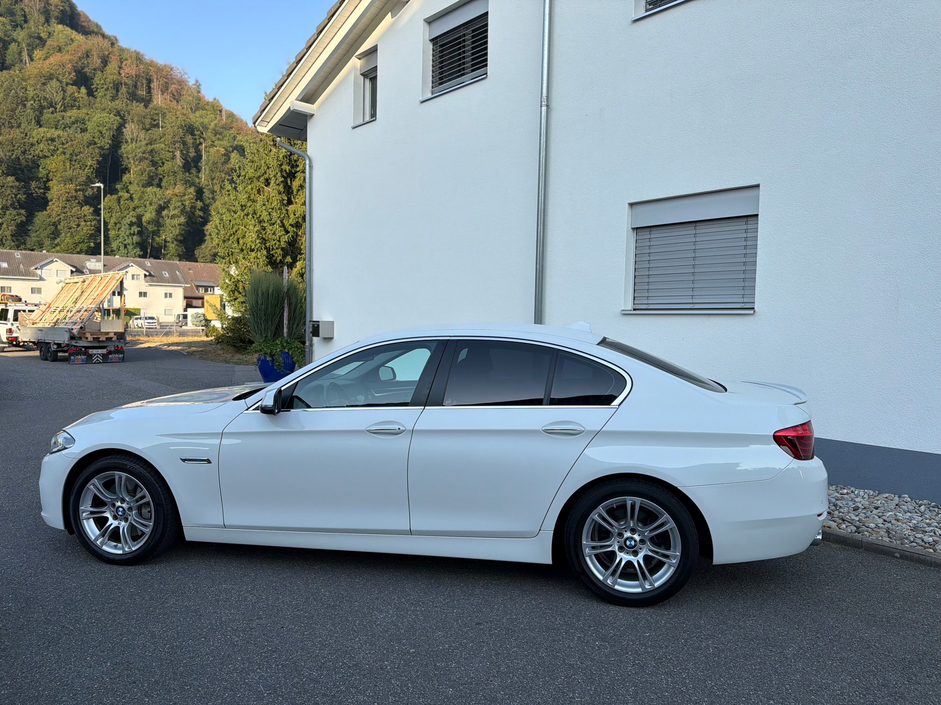 BMW 525d xDrive Steptronic-image-12