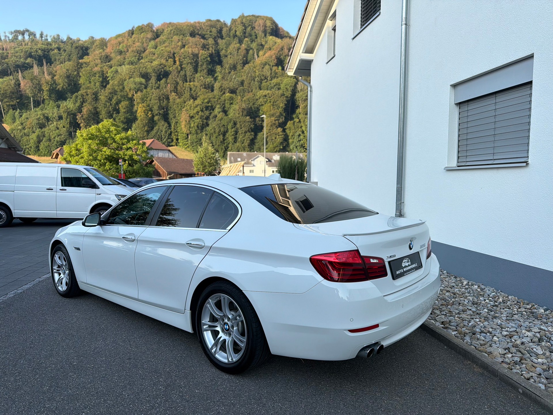 BMW 525d xDrive Steptronic-image-13